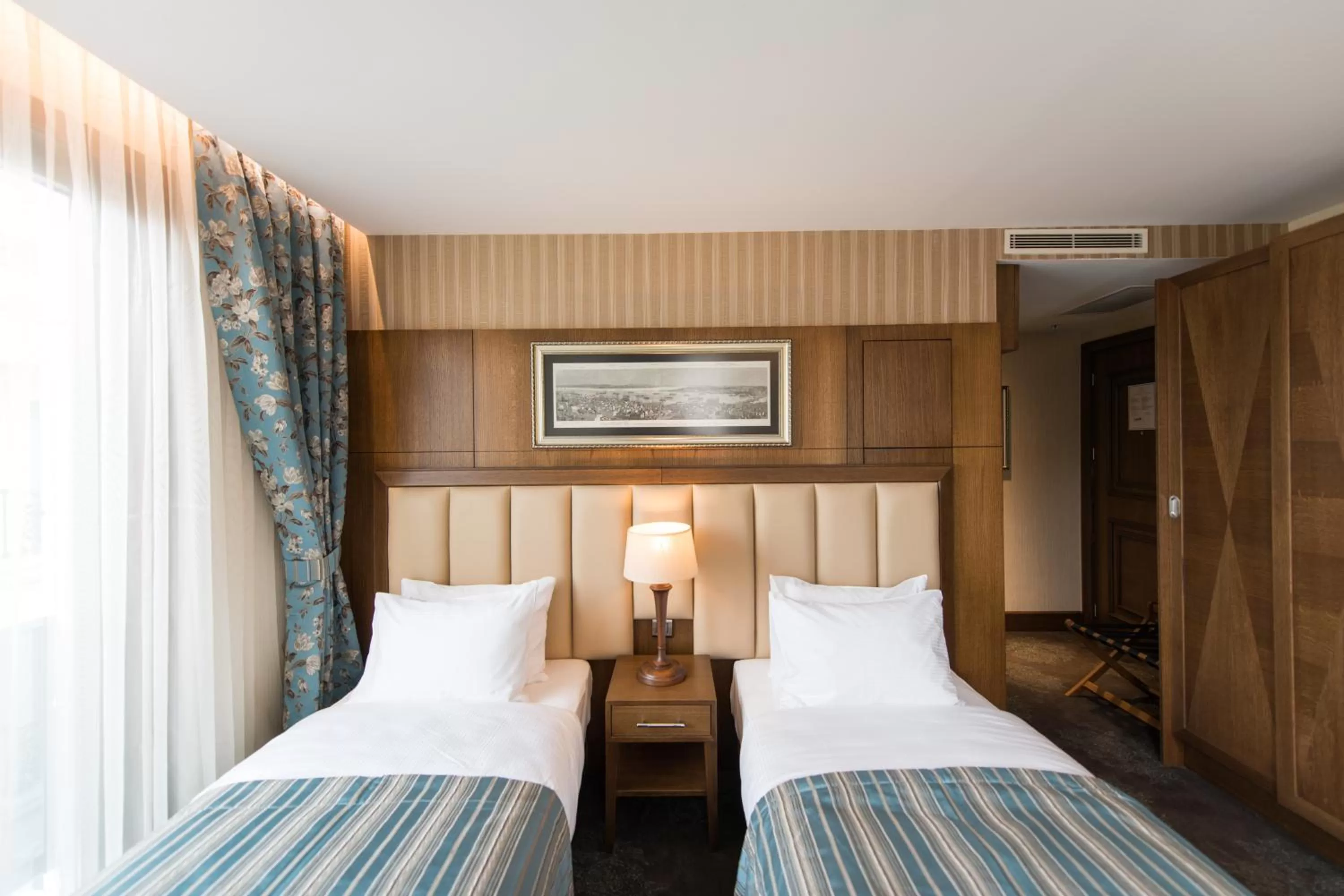 Bed in Adelmar Hotel Istanbul Sisli