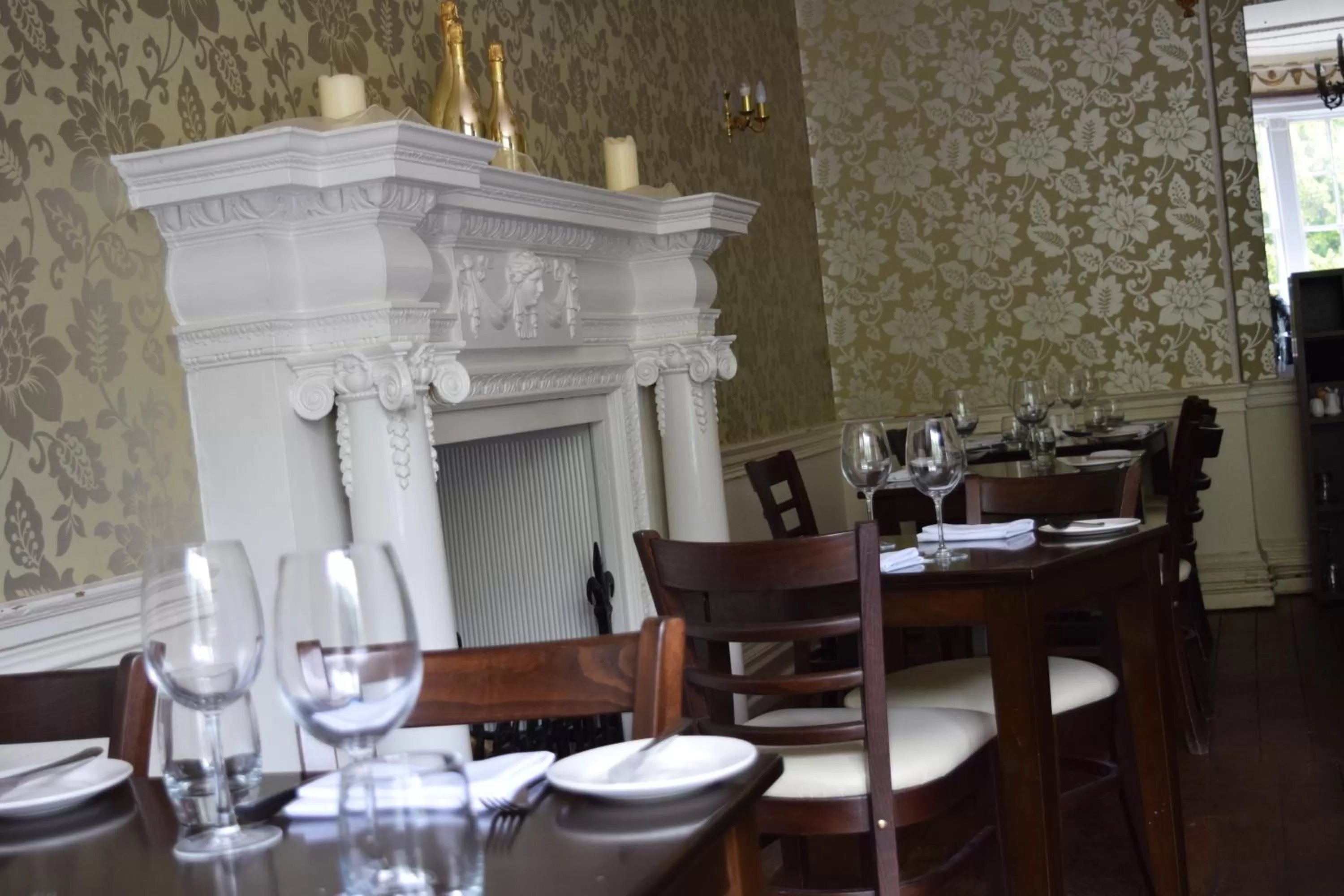 Restaurant/places to eat in Donington Manor Hotel