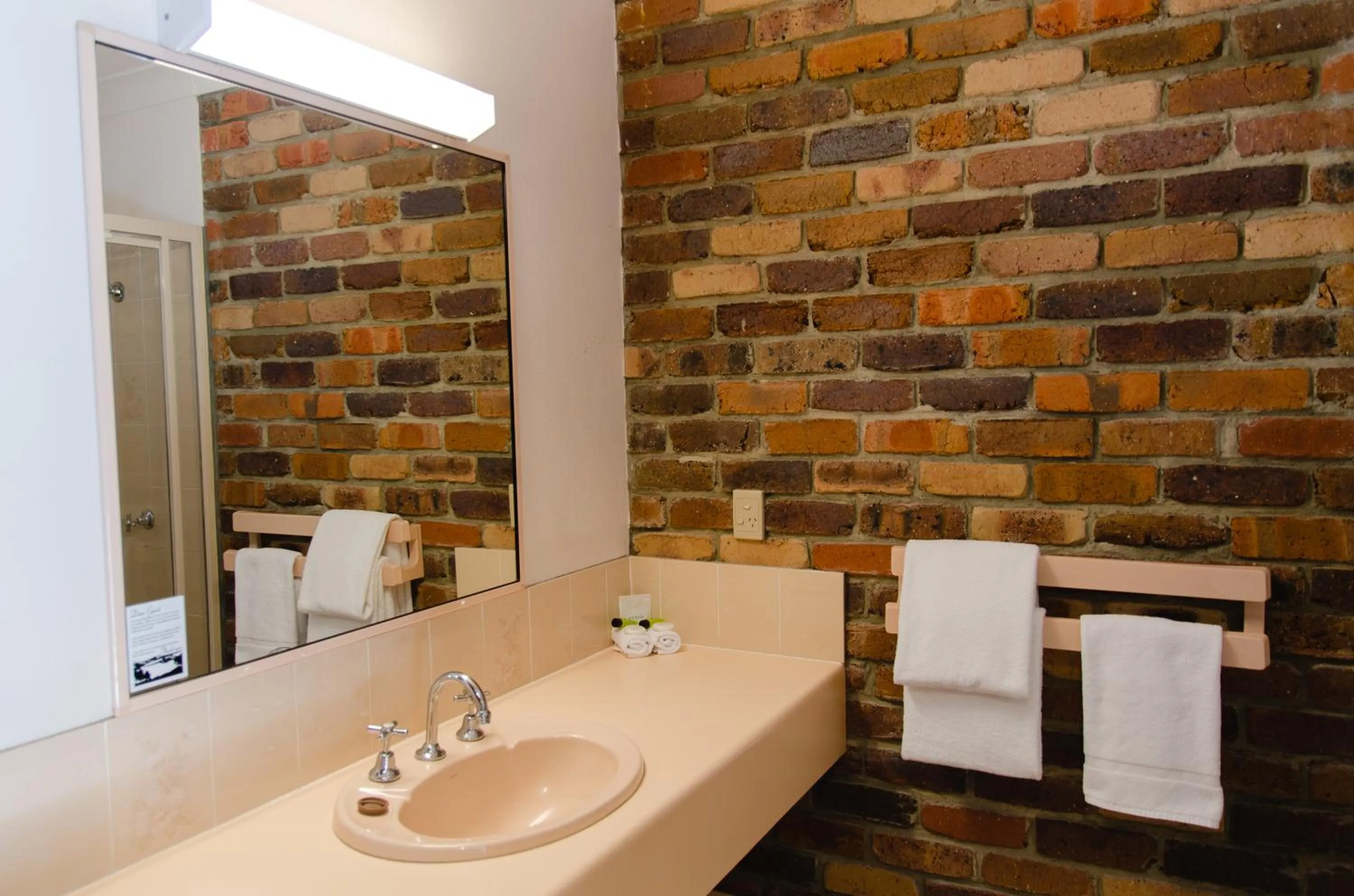 Deluxe Suite in Montville Mountain Inn