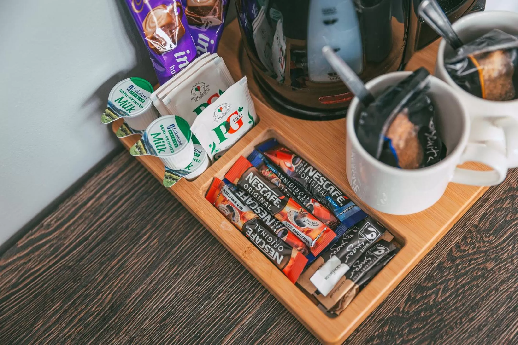 Coffee/tea facilities in Rose & Crown Inn