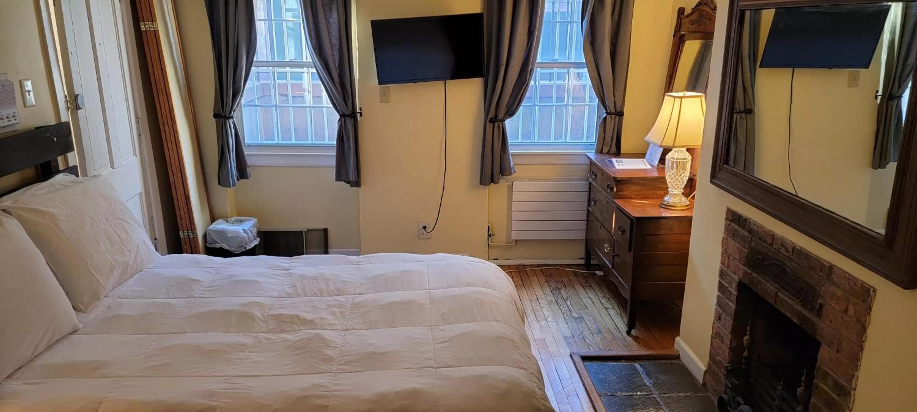 Bed in Incentra Village Hotel