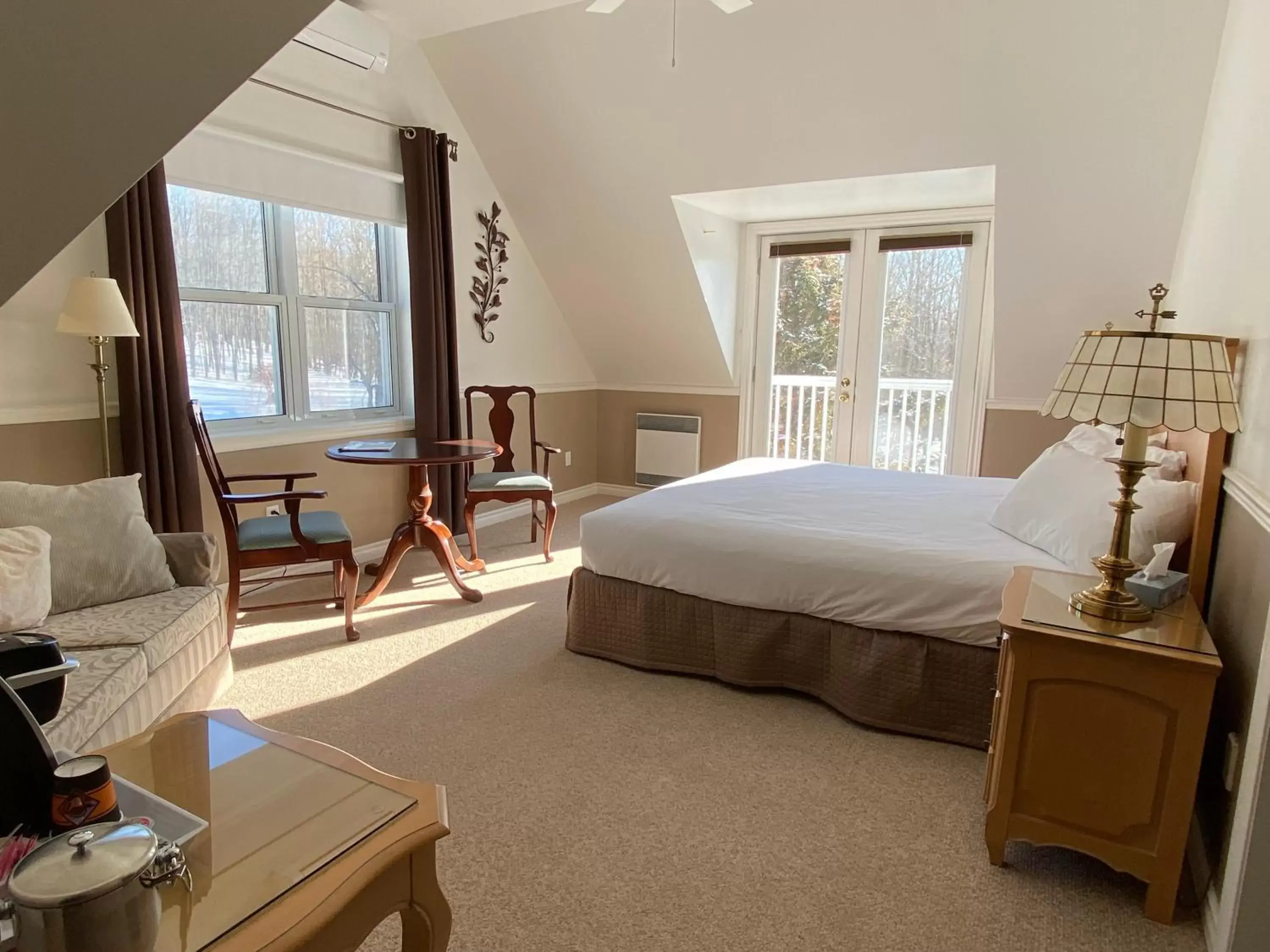 King Room with Mountain View in Auberge Le Tricorne King Room with Mountain View in Auberge Le Tricorne