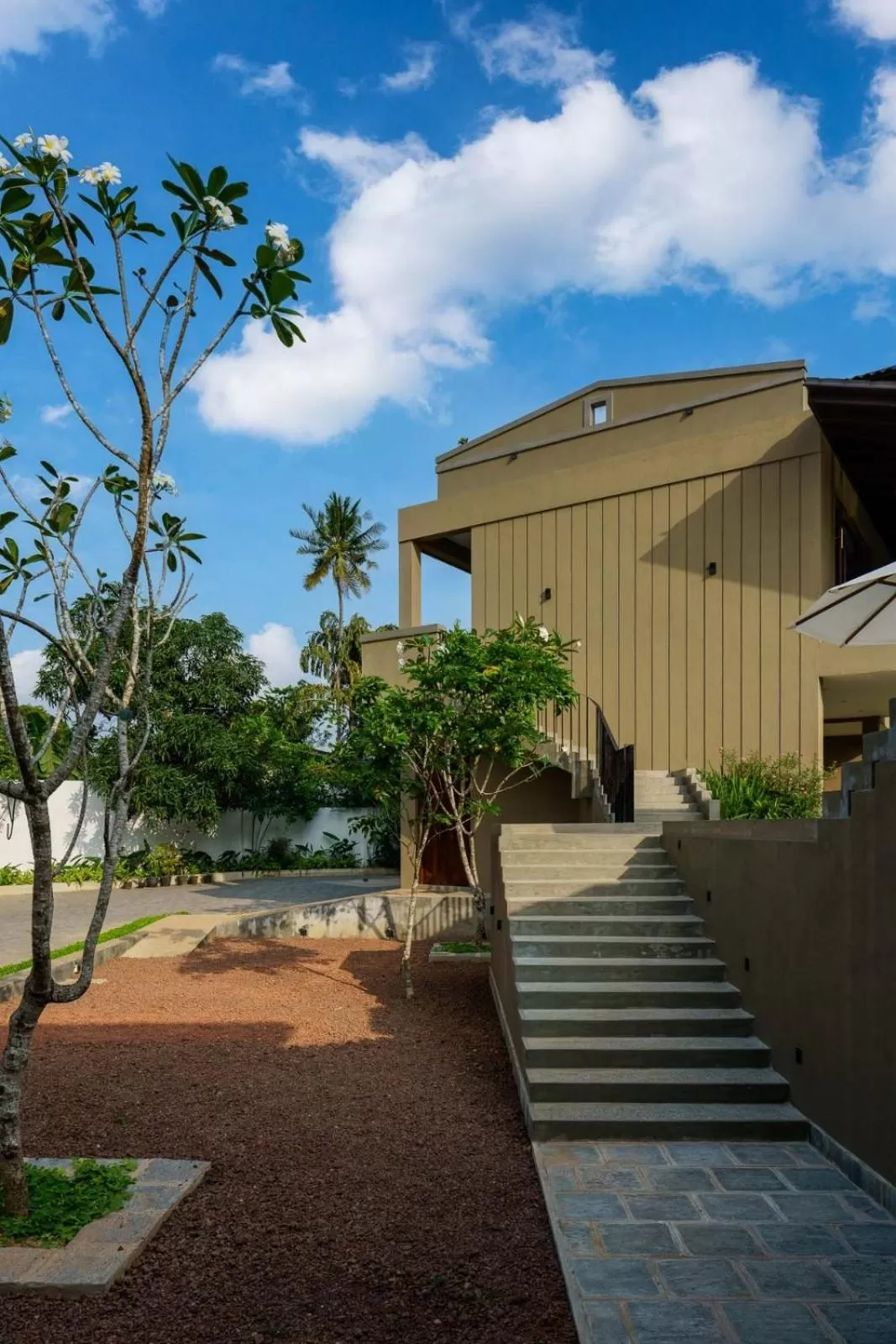 Property building in Kiss Blossom