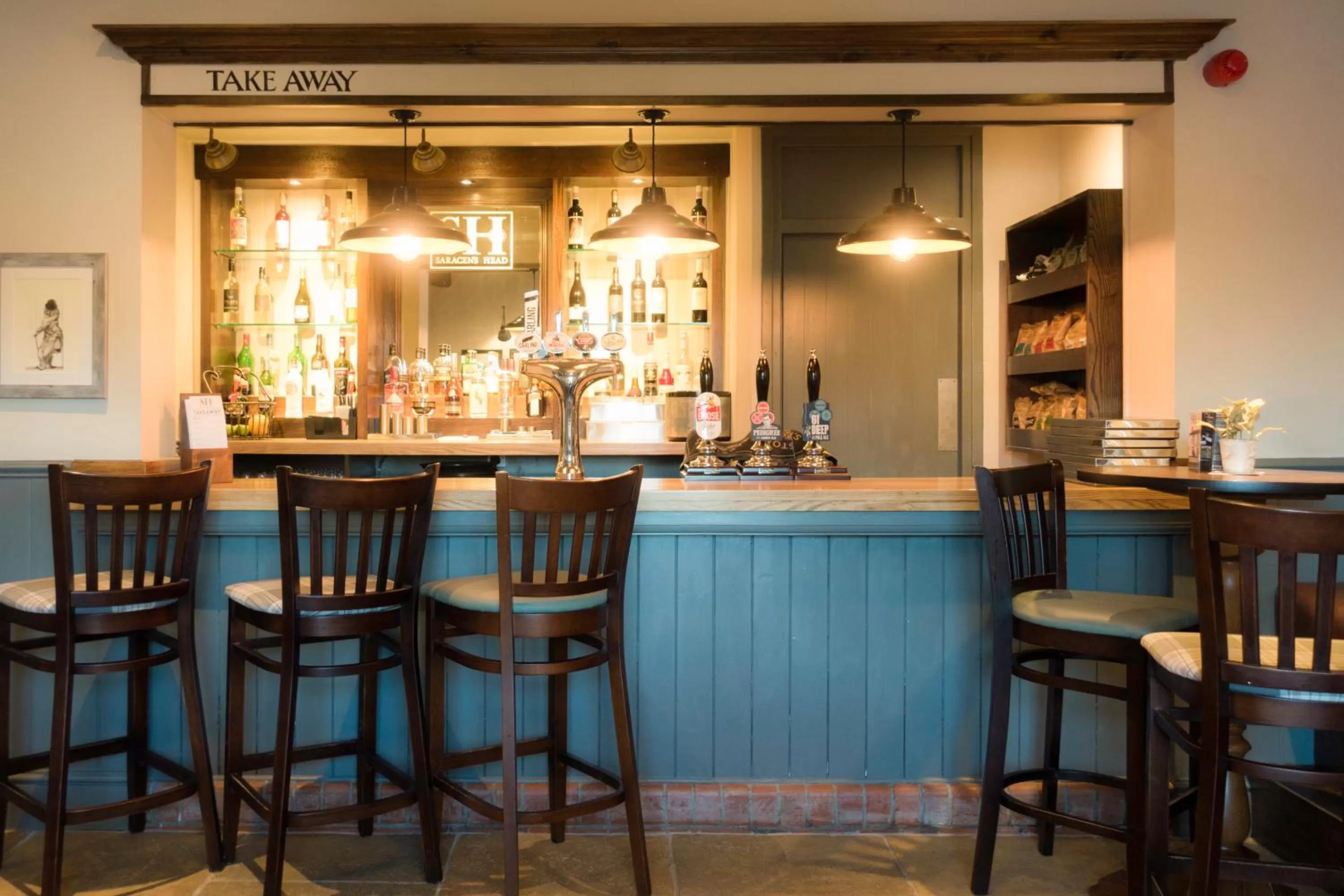 Lounge or bar in The Saracens Head