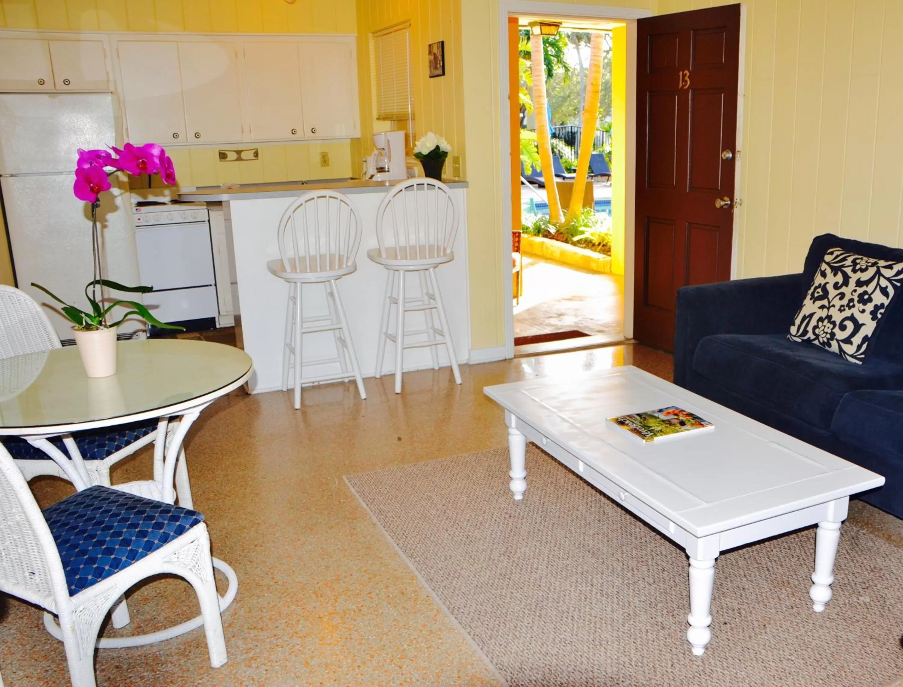 Kitchen or kitchenette in Sea Turtle Inn