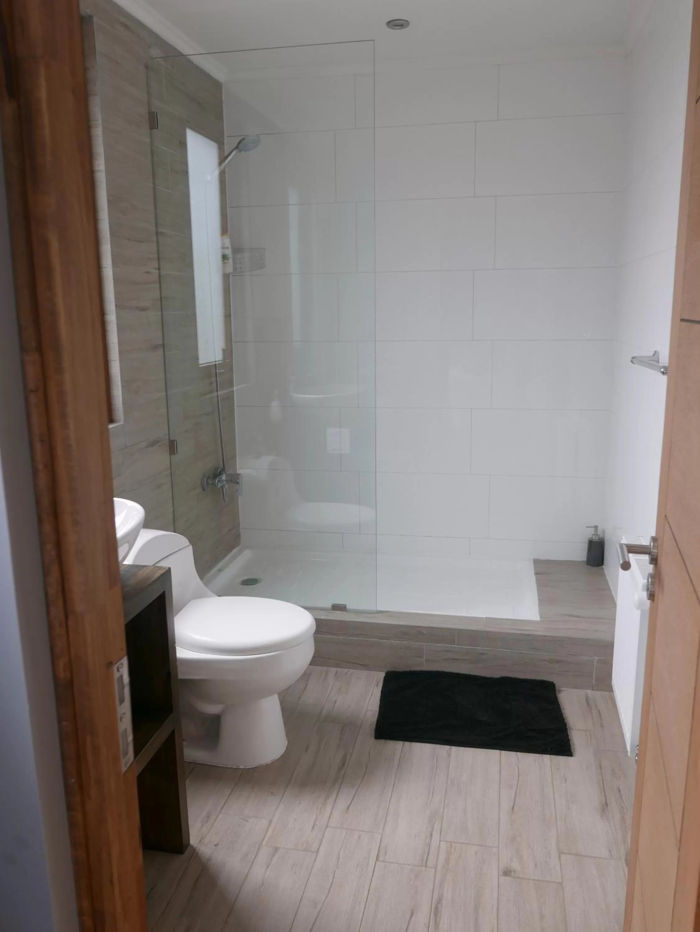 Bathroom in Callihue Lodge