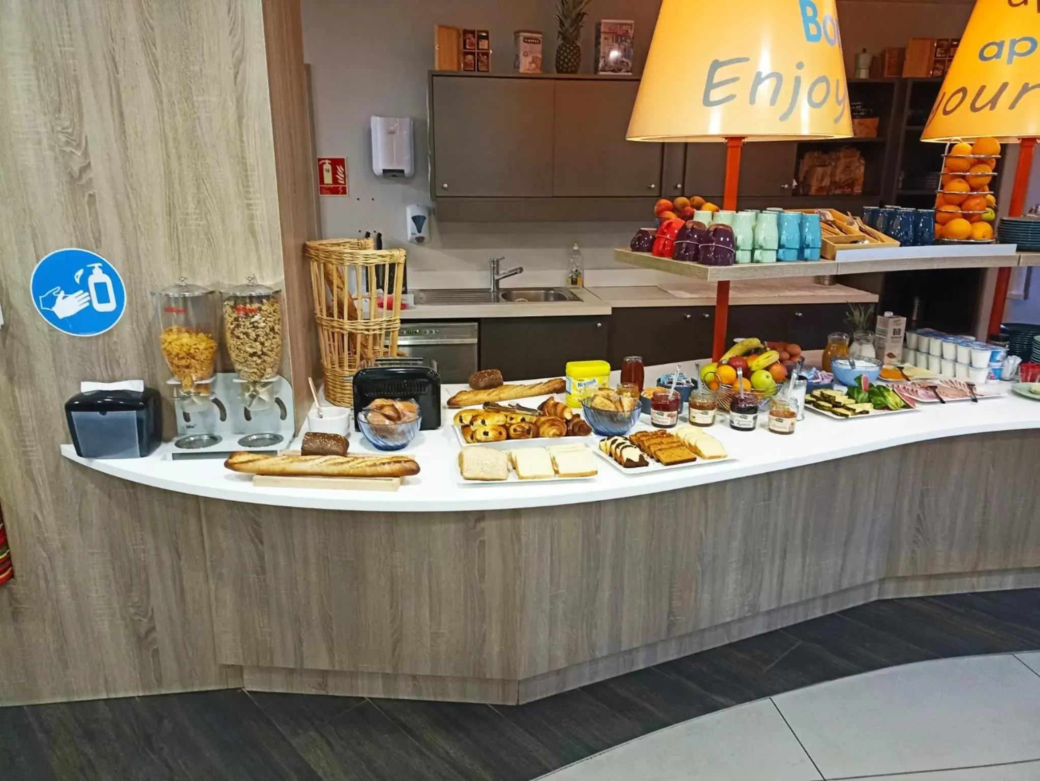 Standard Double Room in First Inn Hotel Paris Sud Les Ulis Standard Double Room in First Inn Hotel Paris Sud Les Ulis