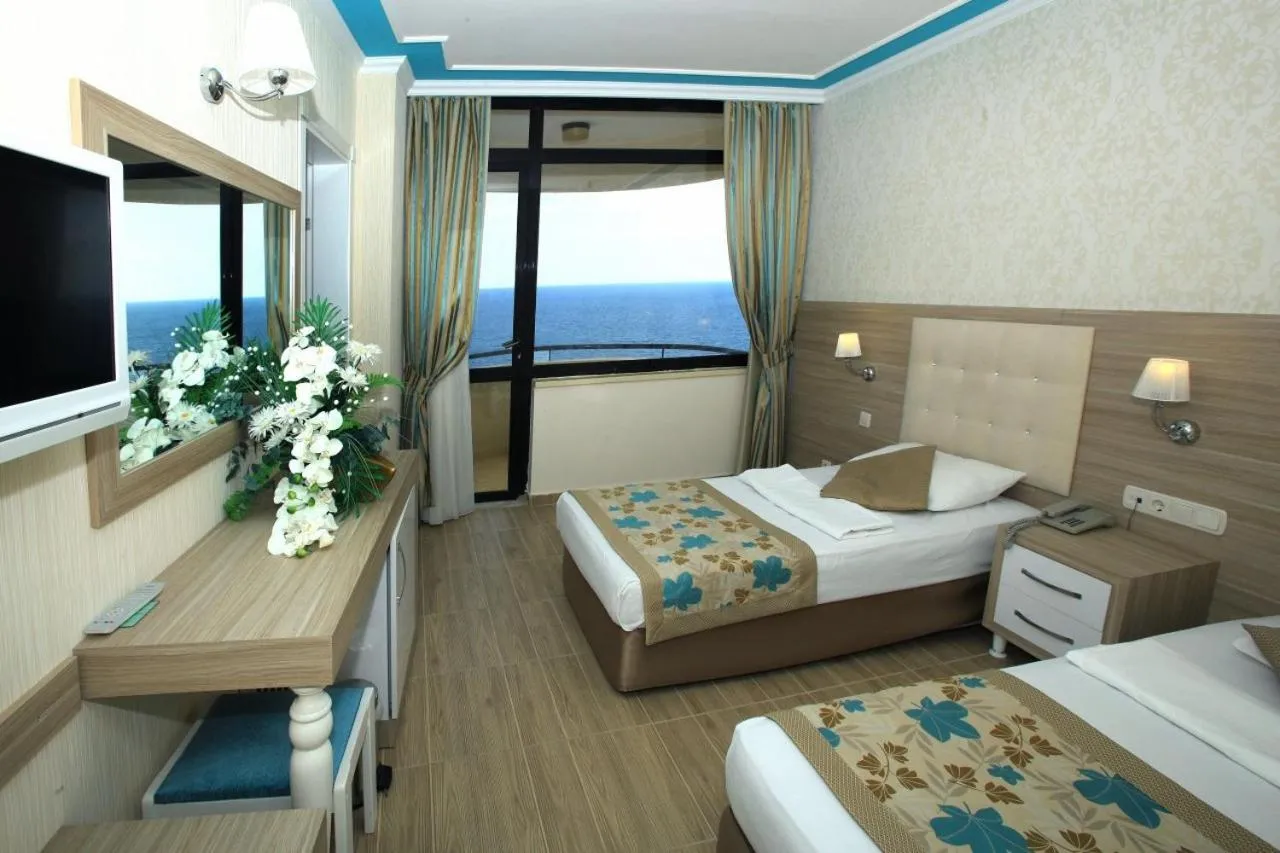 Day, Bed in Cender Hotel