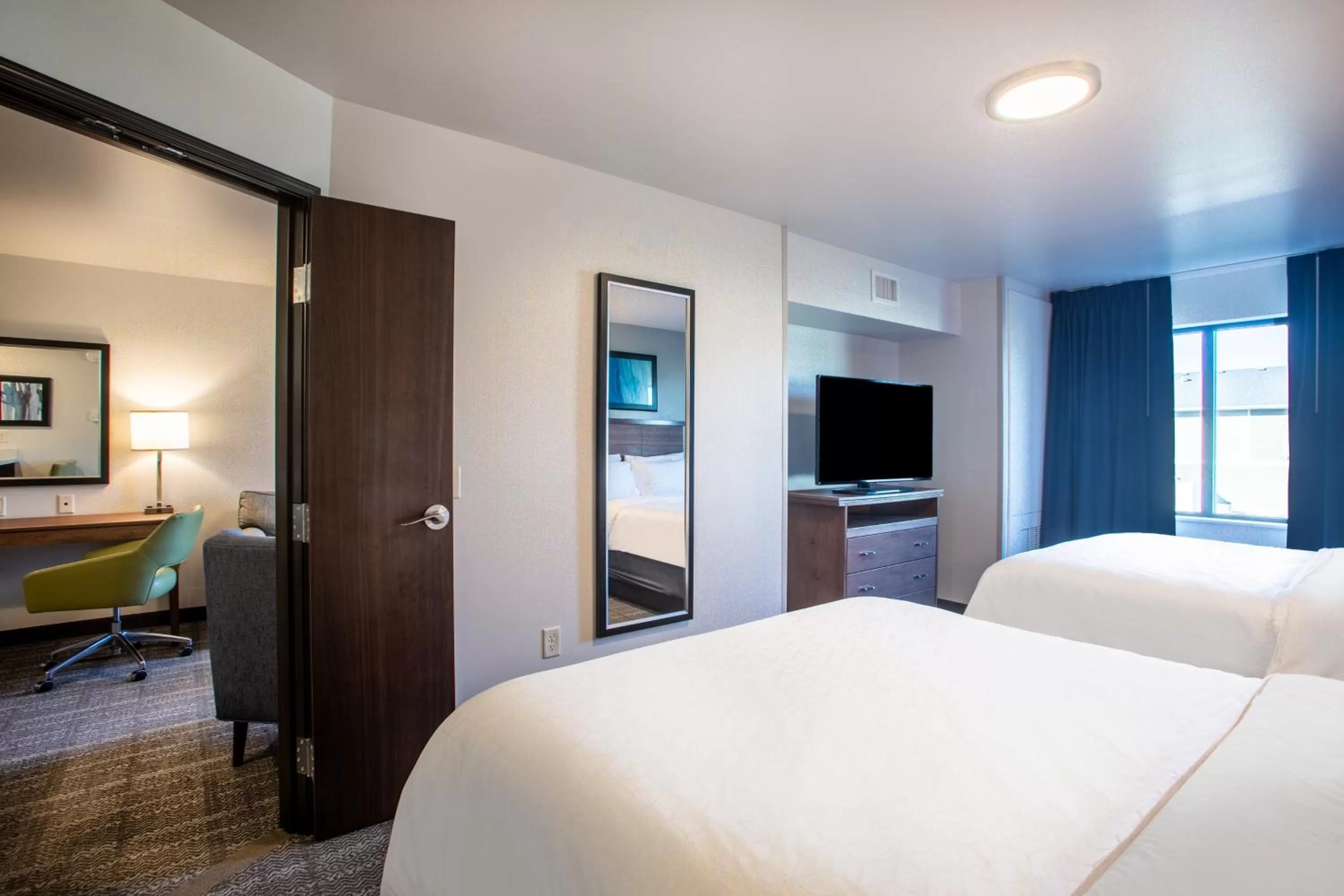Bedroom, Bed in Staybridge Suites - Sioux Falls Southwest by IHG