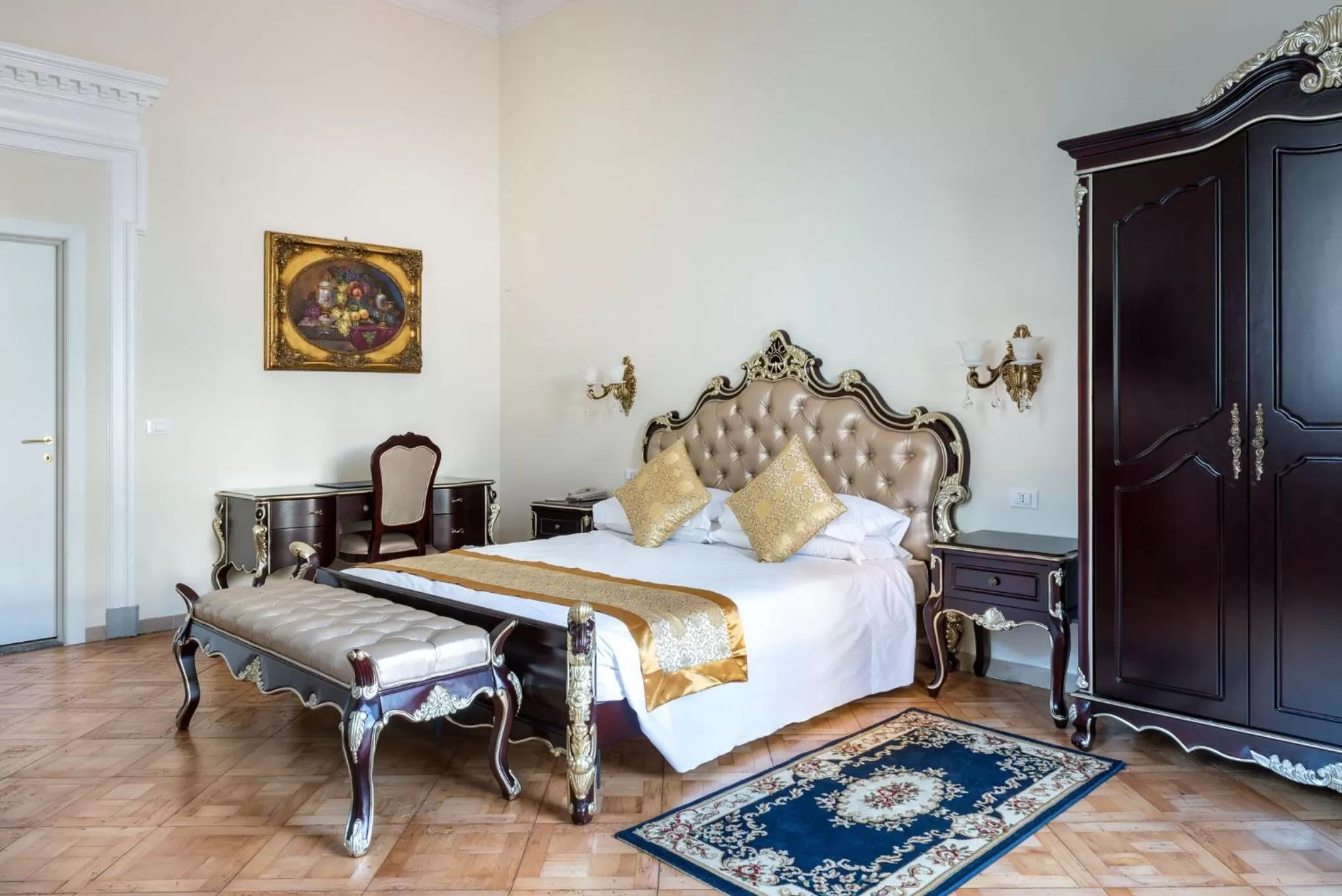 Bed in Villa Royal