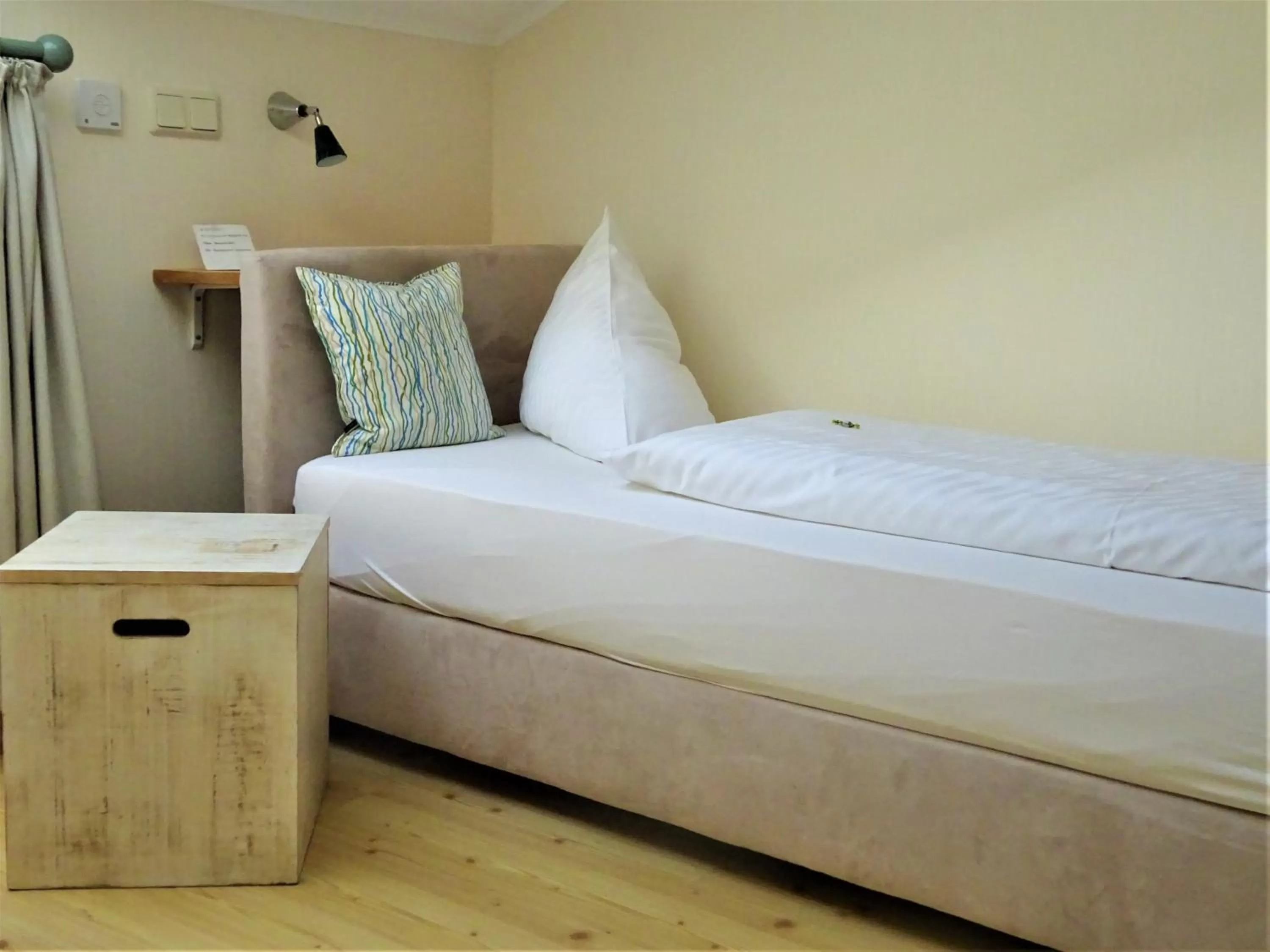 Bedroom, Bed in Pension Zur Fährbrücke