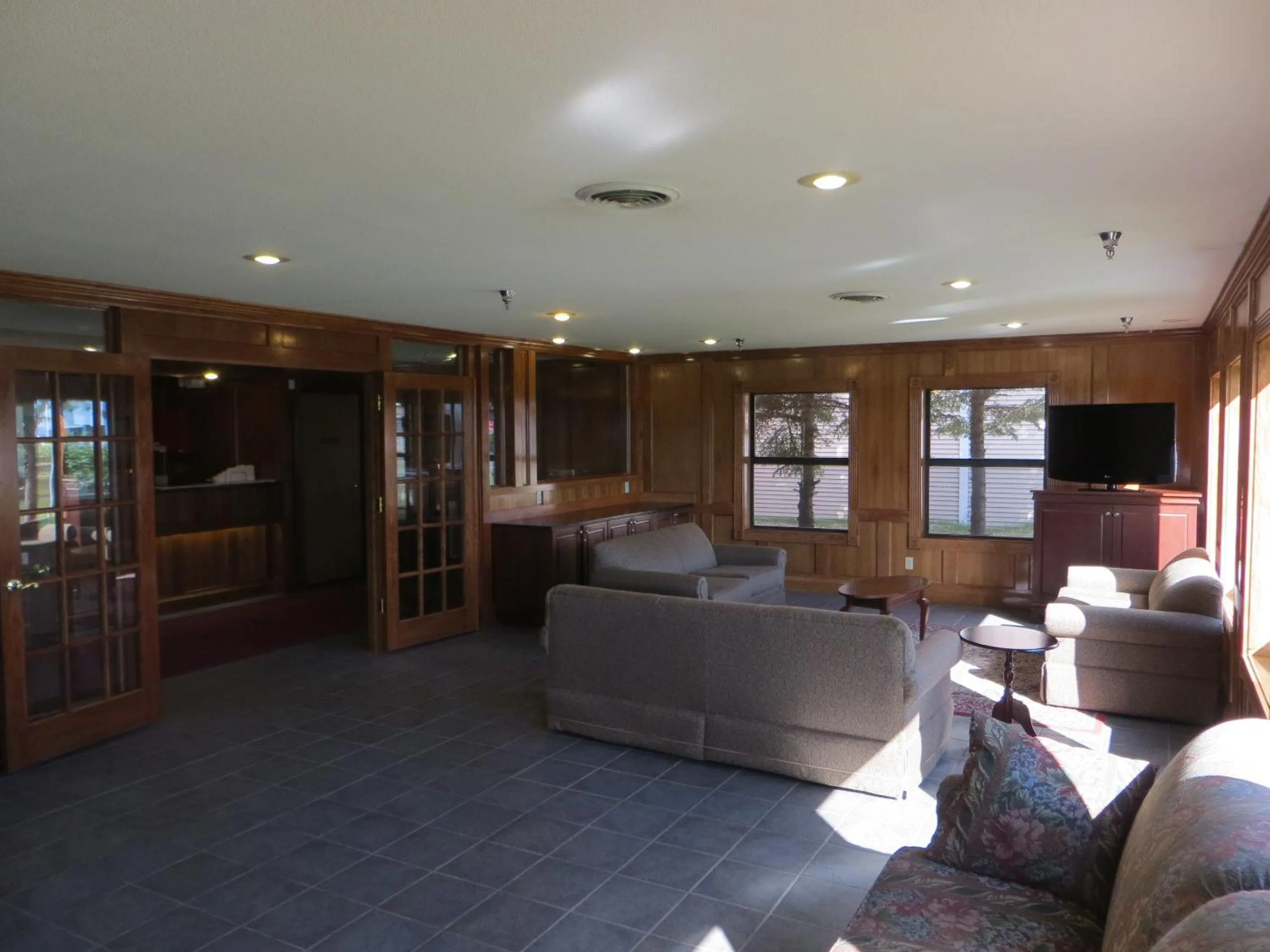 Lobby or reception in Bayside Hotel of Mackinac