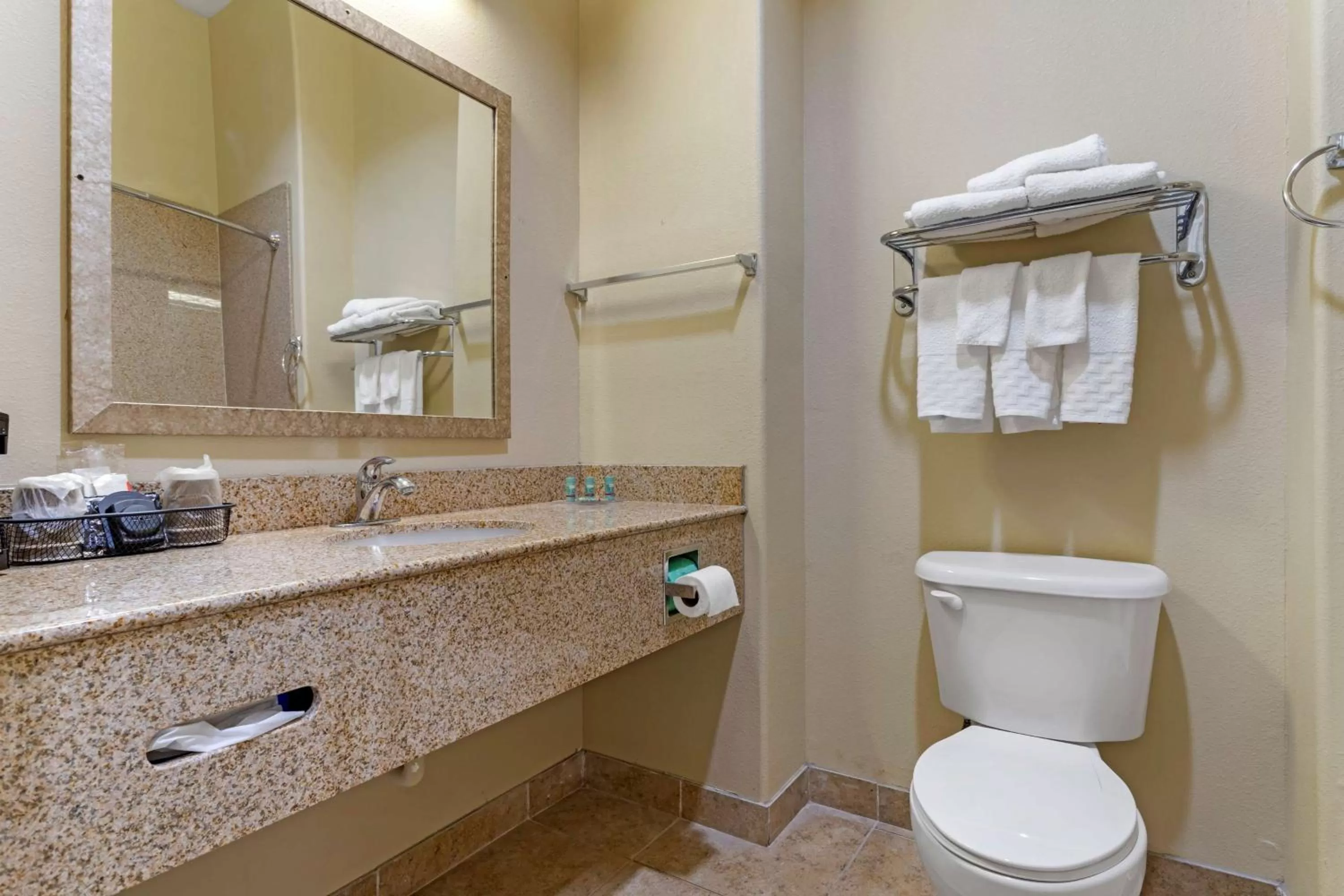 King Suite with Whirlpool in Best Western Texas City
