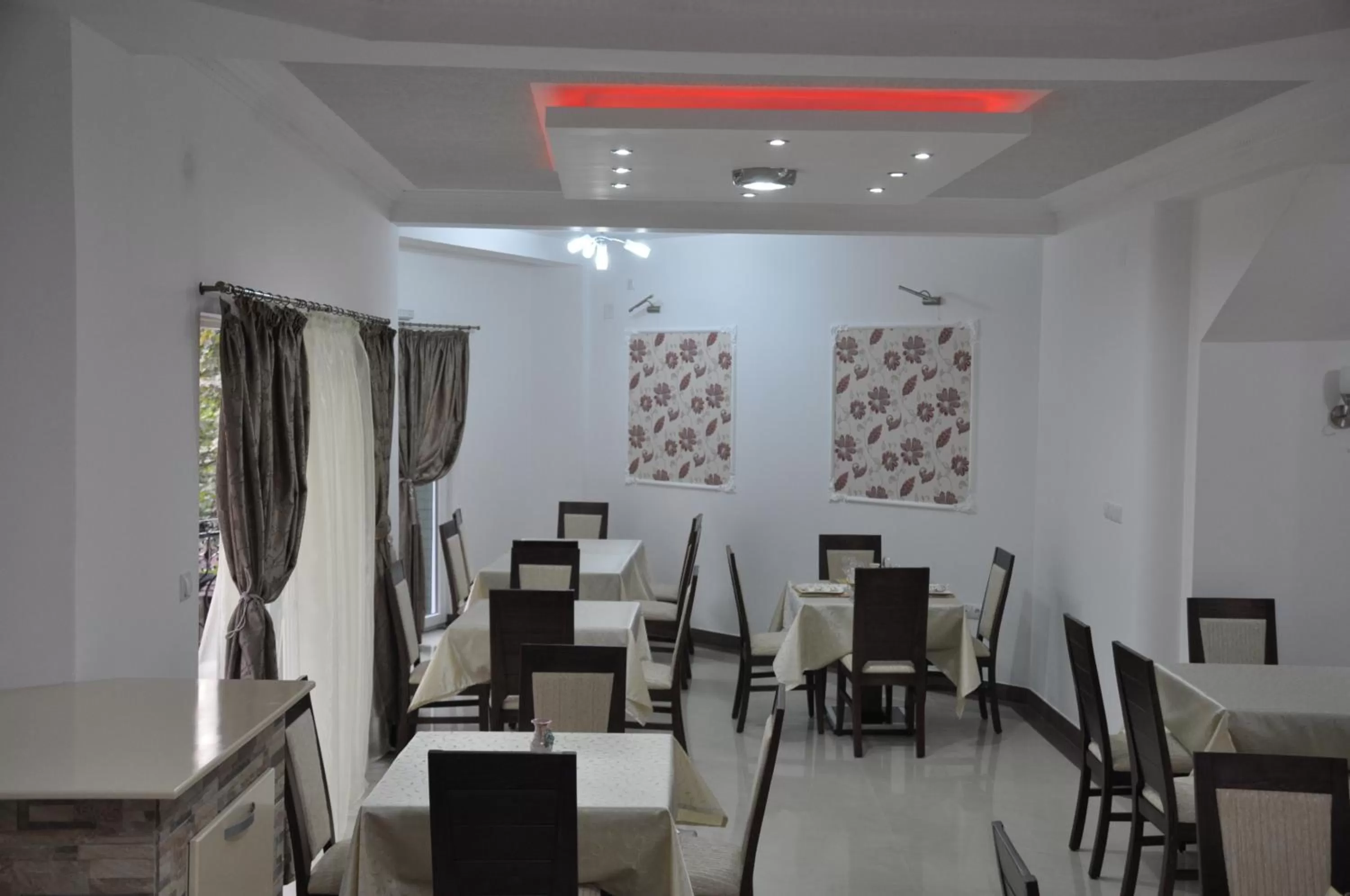 Lunch, Restaurant/Places to Eat in Villa Bella Boutique Hotel