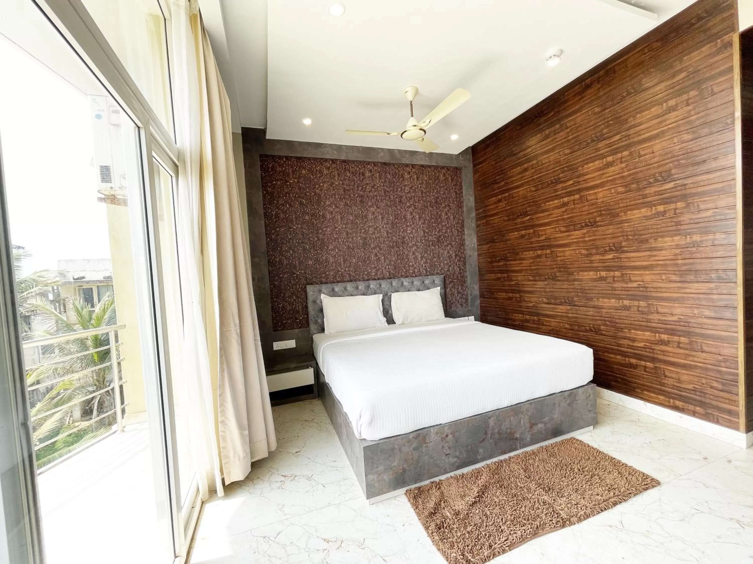 Bed in Hotel TBS sea view ! Puri