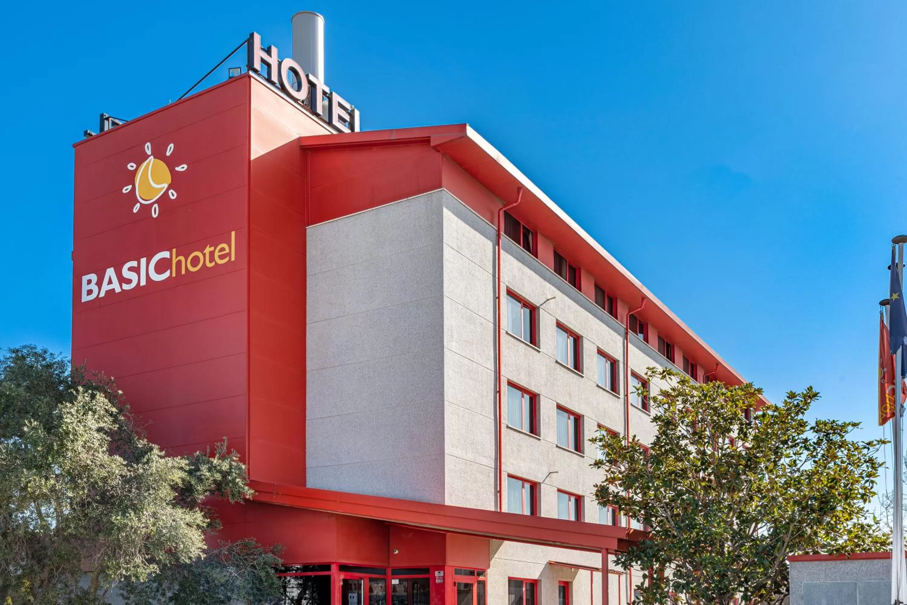 Property building in Hotel Basic