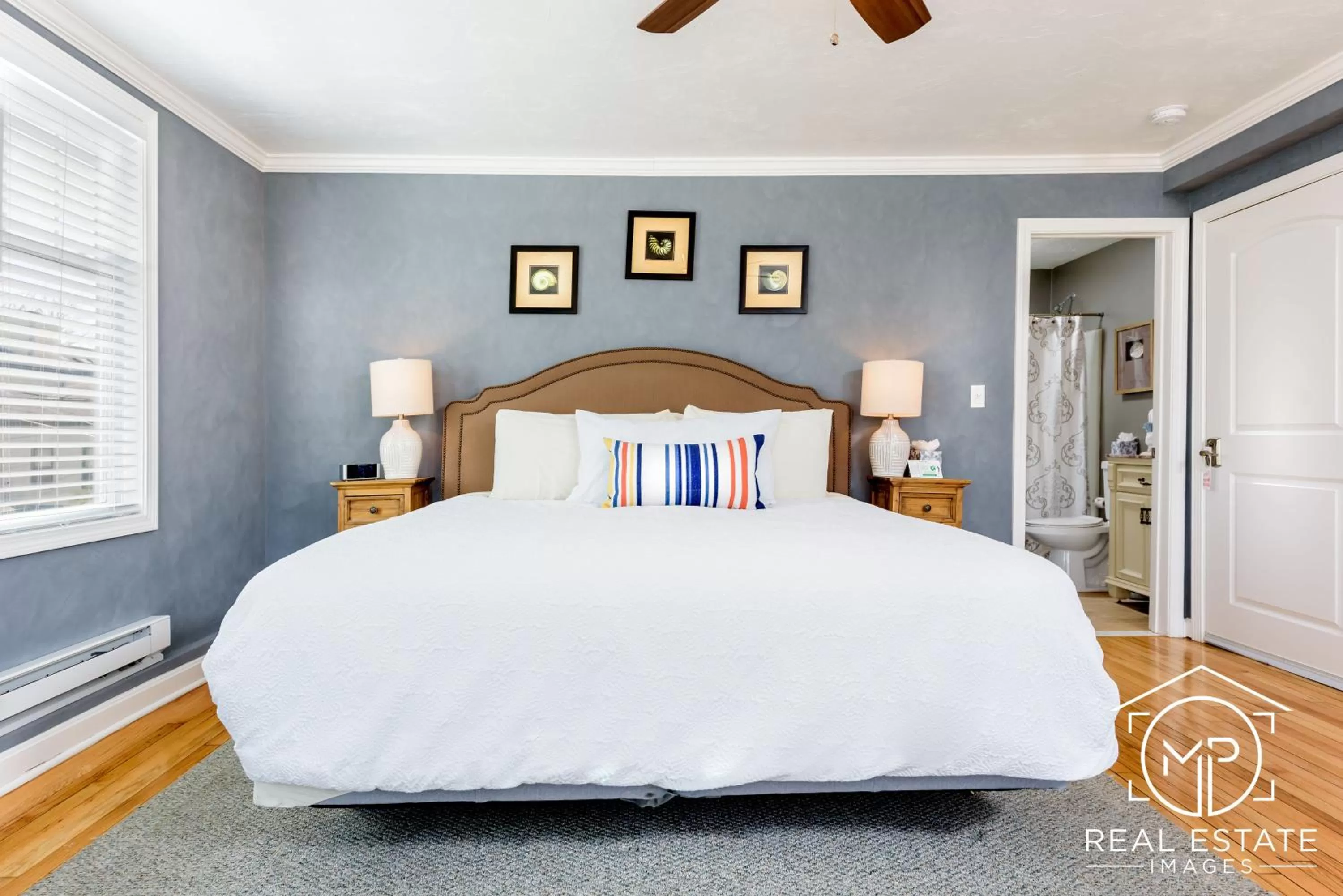 Bed in Bouchard Restaurant & Inn