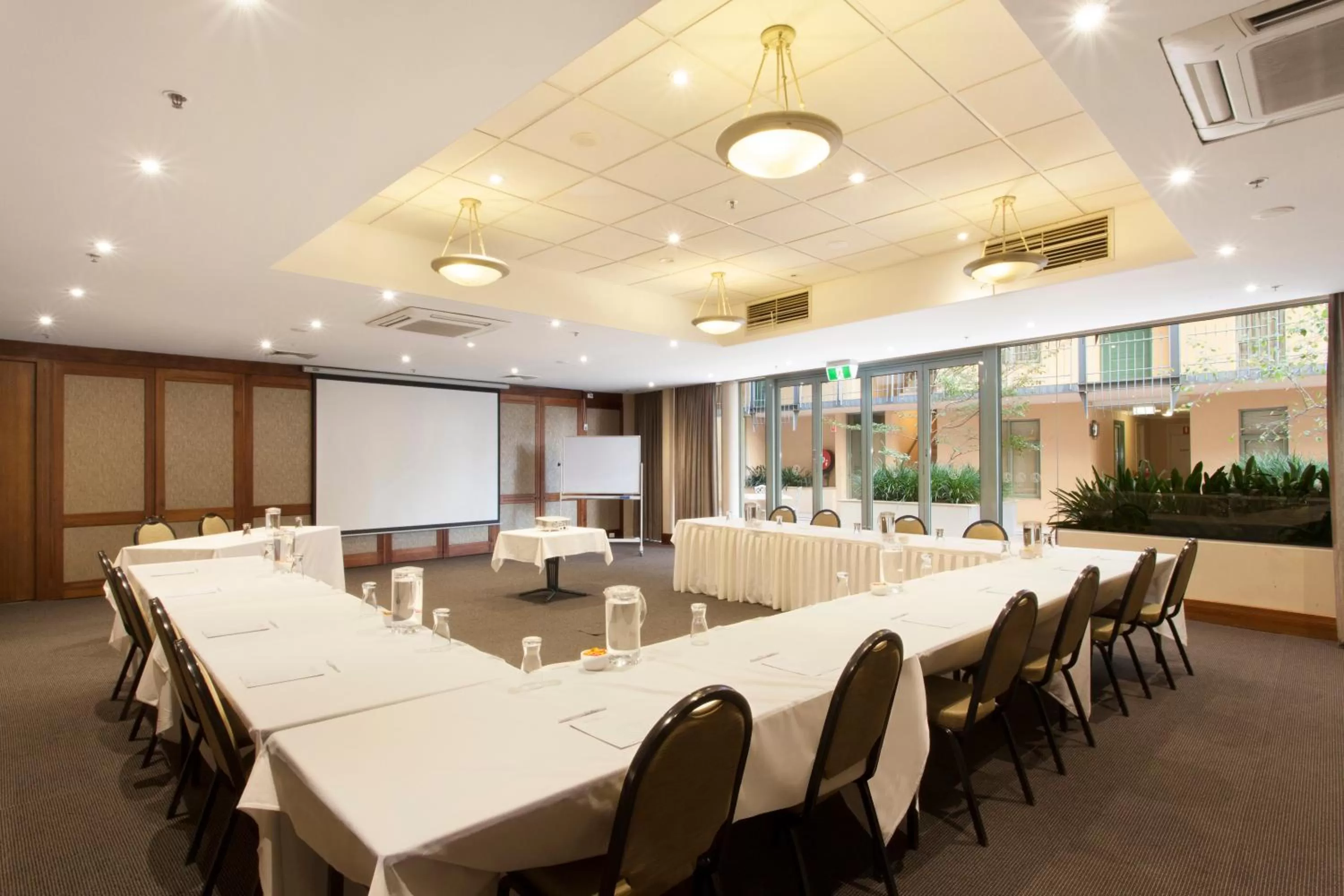 Banquet/Function facilities in Melbourne Metropole Central Official