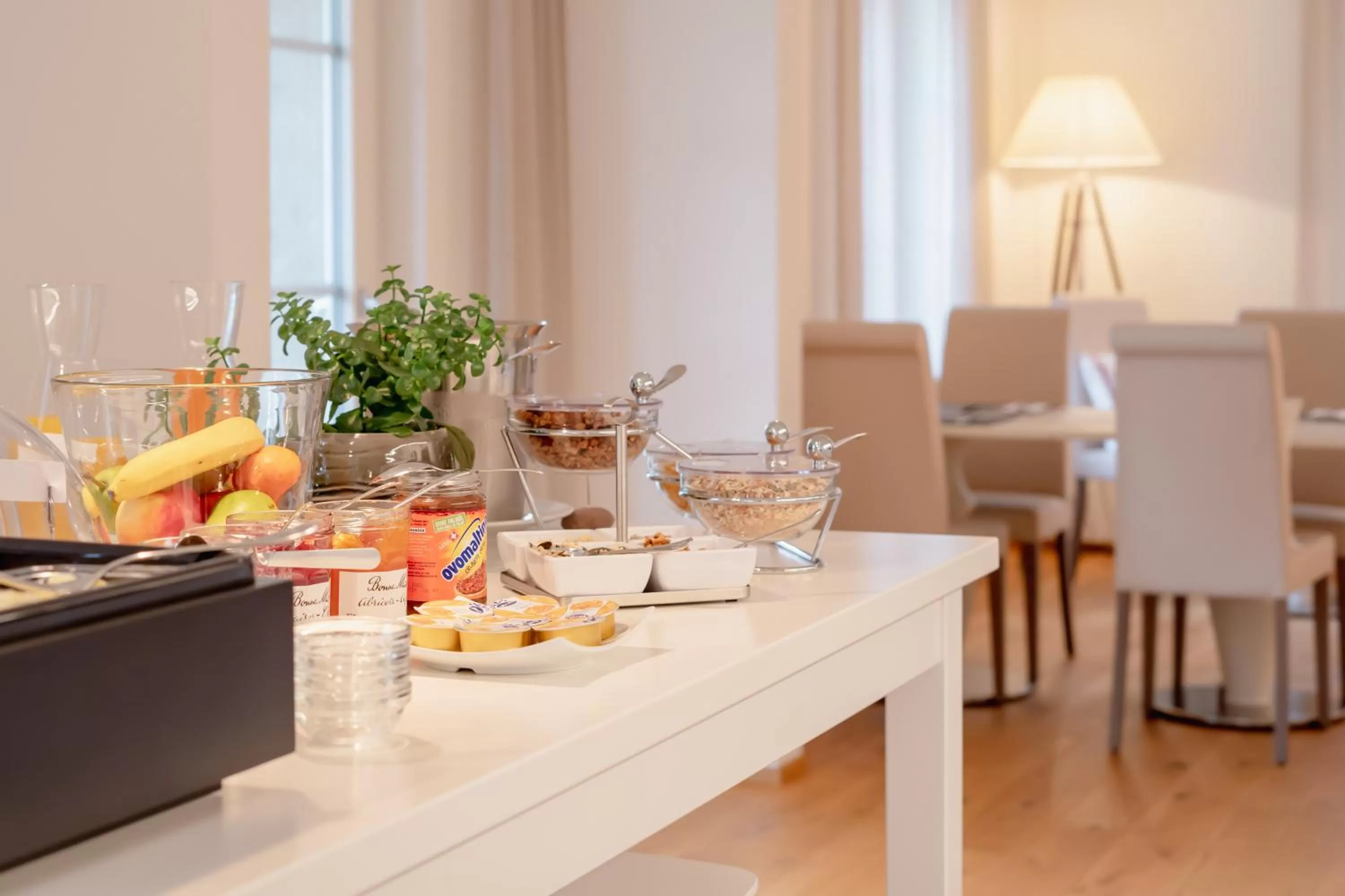 Breakfast in Verena's Boutique Villa au lac