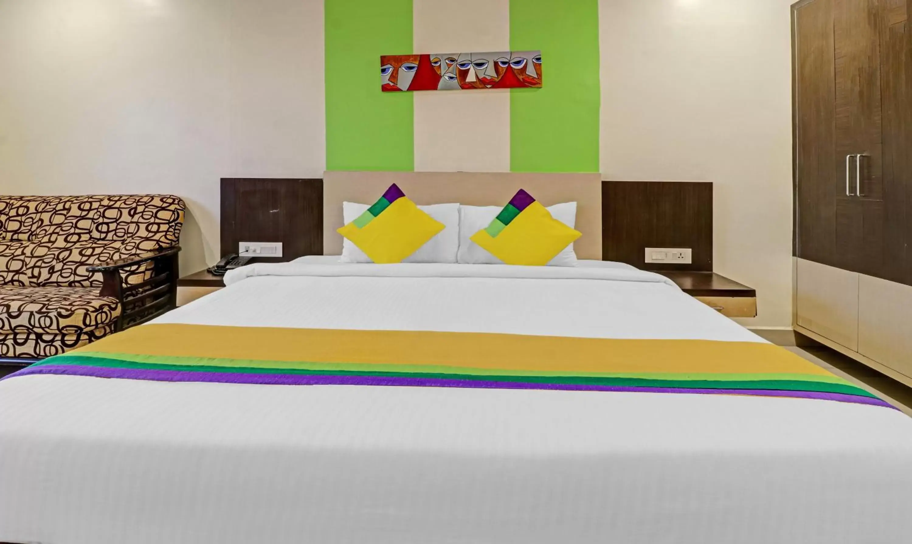 Deluxe Double Room - single occupancy in Itsy By Treebo - G Square Deluxe Double Room - single occupancy in Itsy By Treebo - G Square