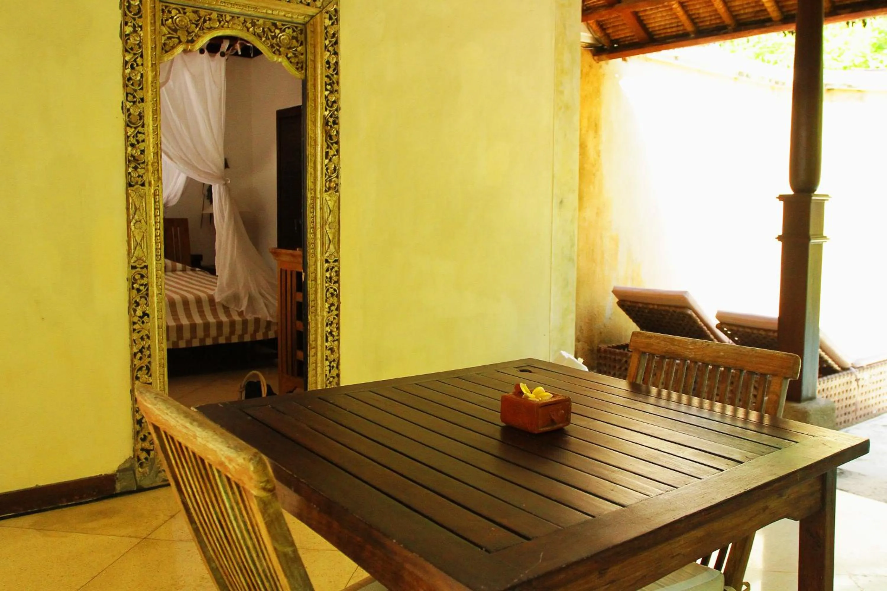 Patio in Visakha Sanur by Puri Signatures