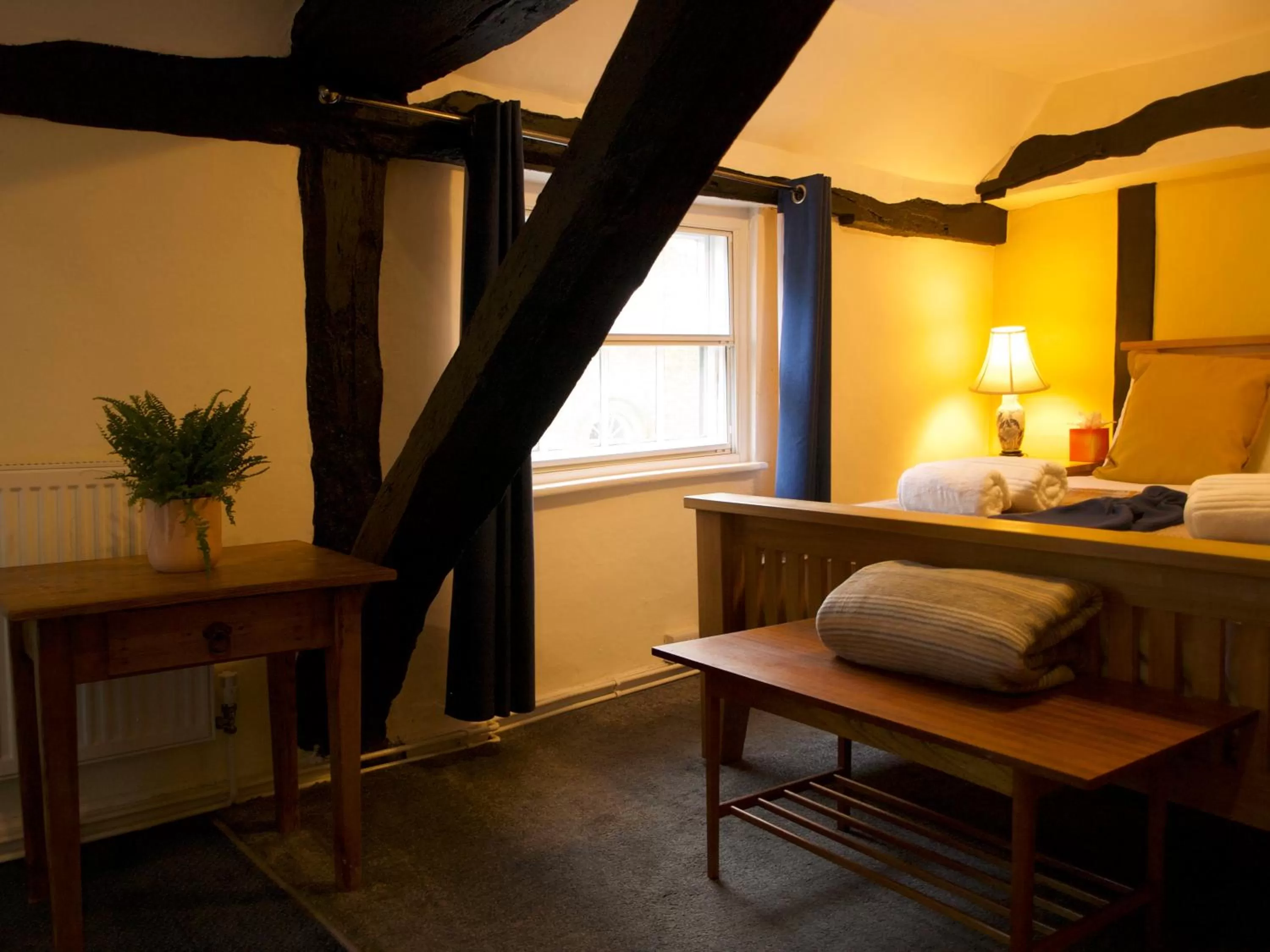 Bed in Painters at the Angel