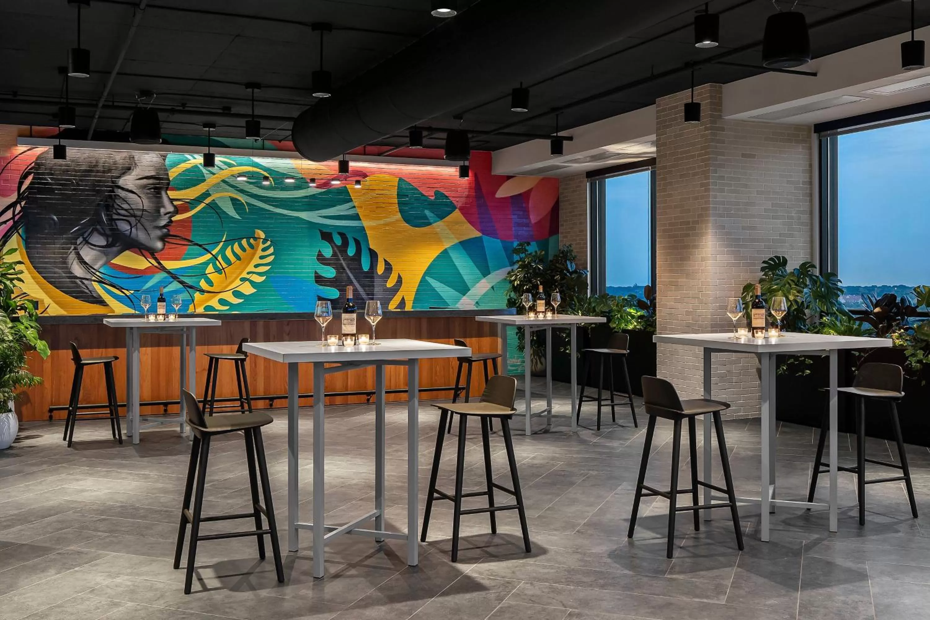 Meeting/conference room in Renaissance Milwaukee West Hotel