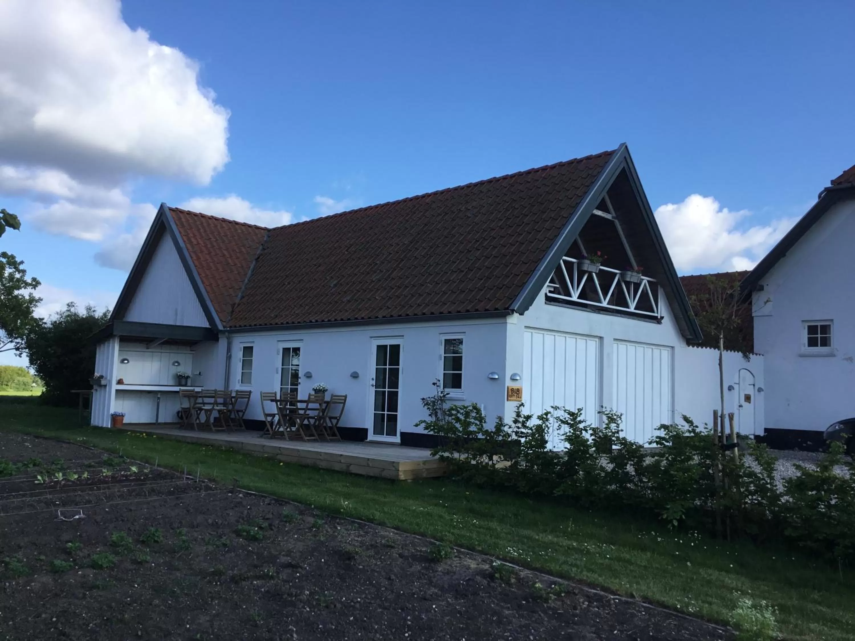 Property building in Marielyst B&B - Apartments