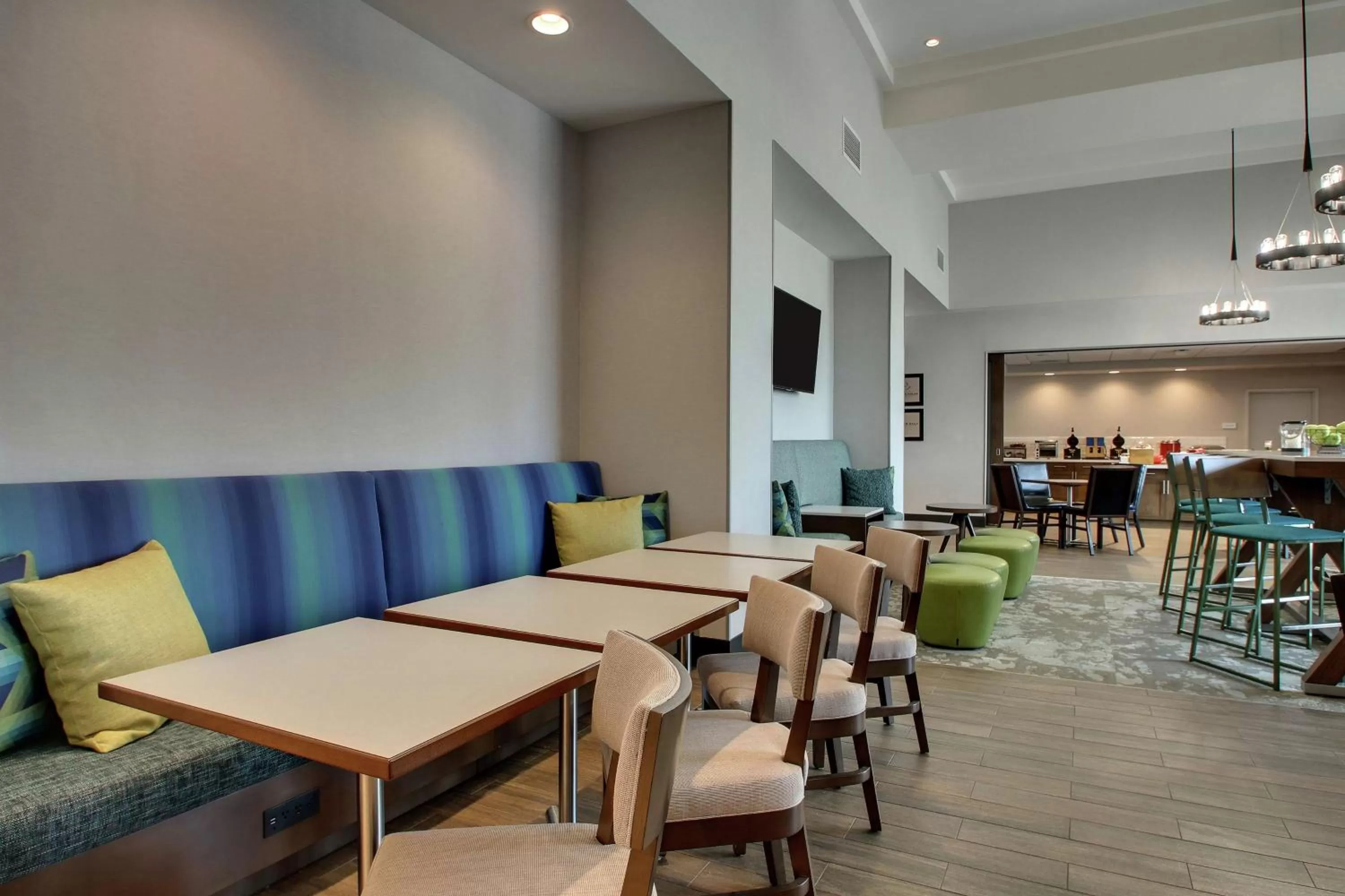 Lobby or reception in Hampton Inn & Suites By Hilton Southport