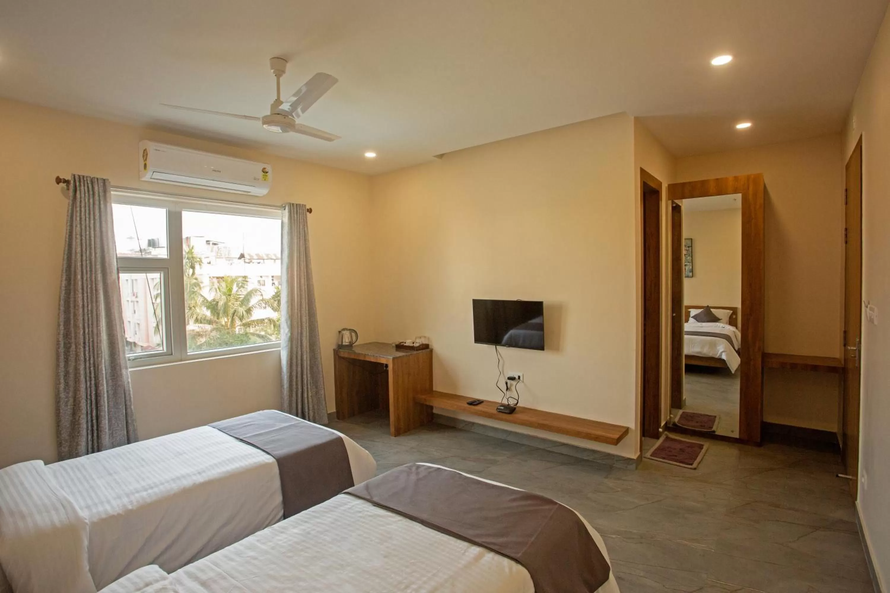 Photo of the whole room in Grey House Inn