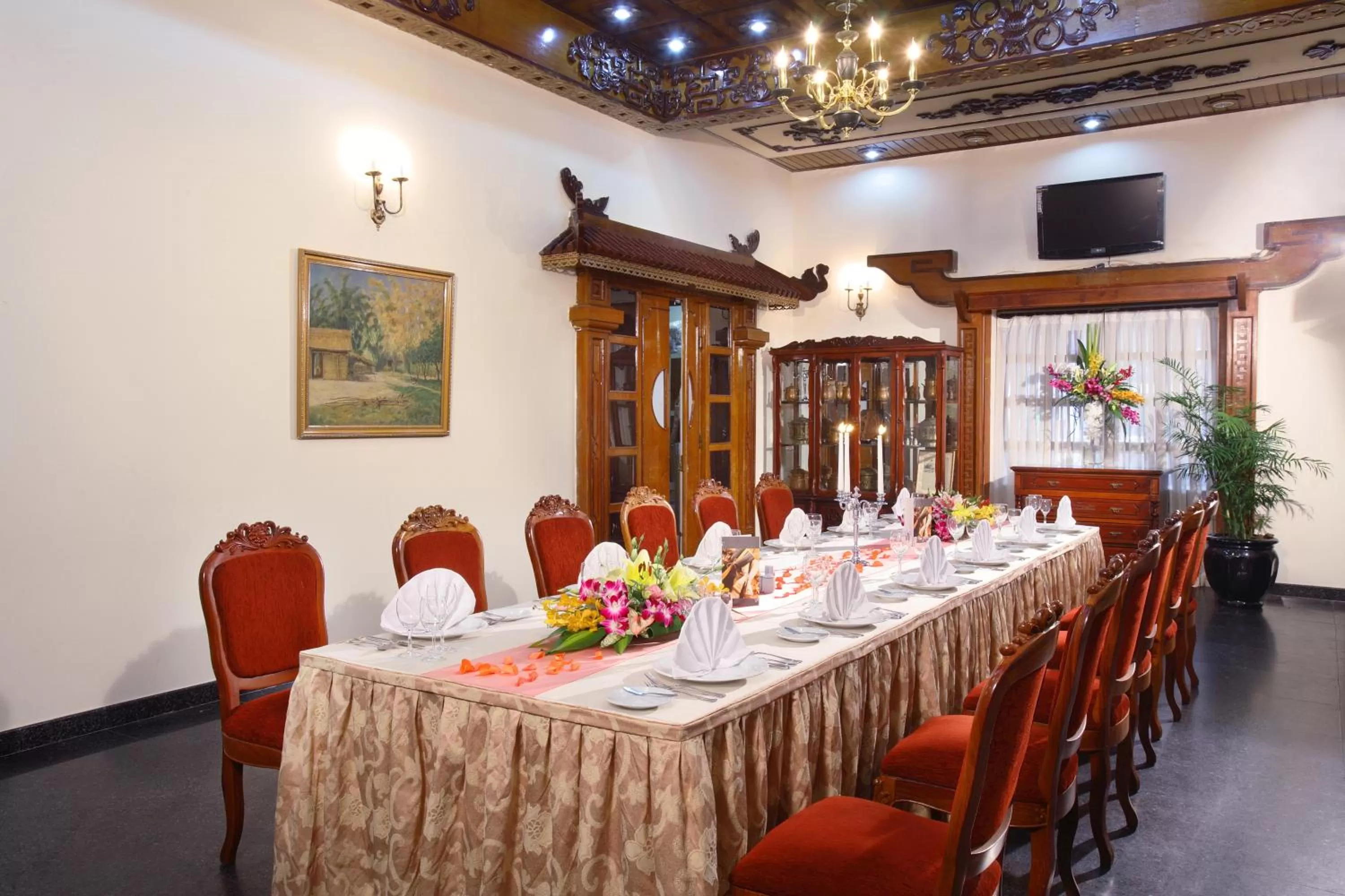 Restaurant/places to eat in Hotel Continental Saigon