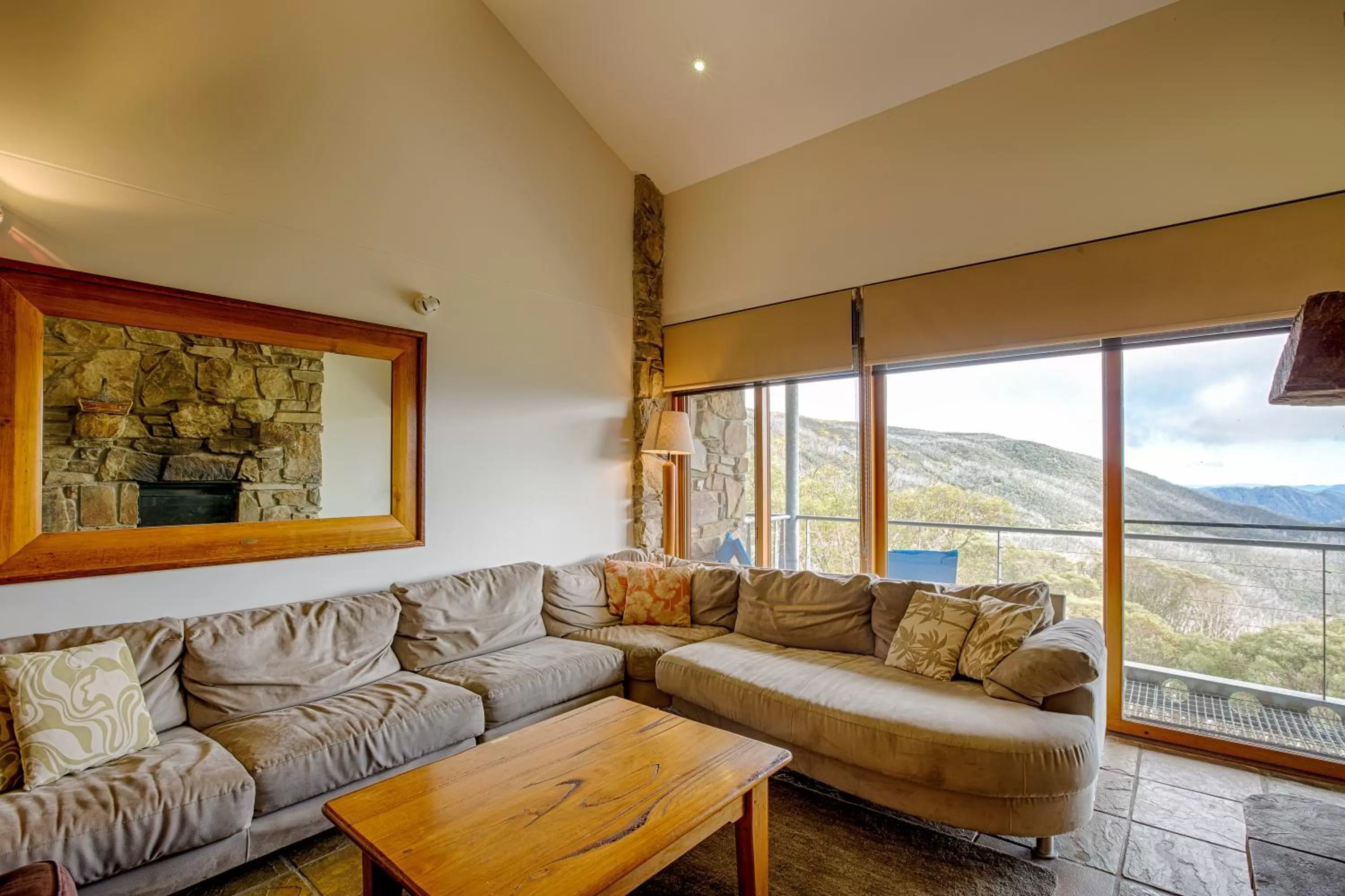 Seating area in Alpine Woodsmoke Apartments