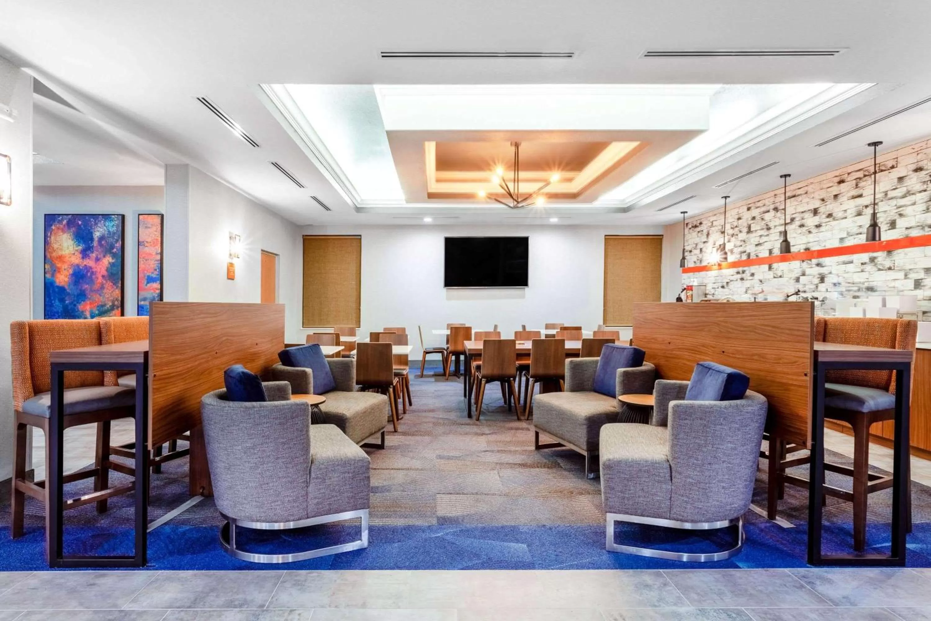 Lobby or reception in La Quinta by Wyndham St. Petersburg Northeast *Newly Renovated