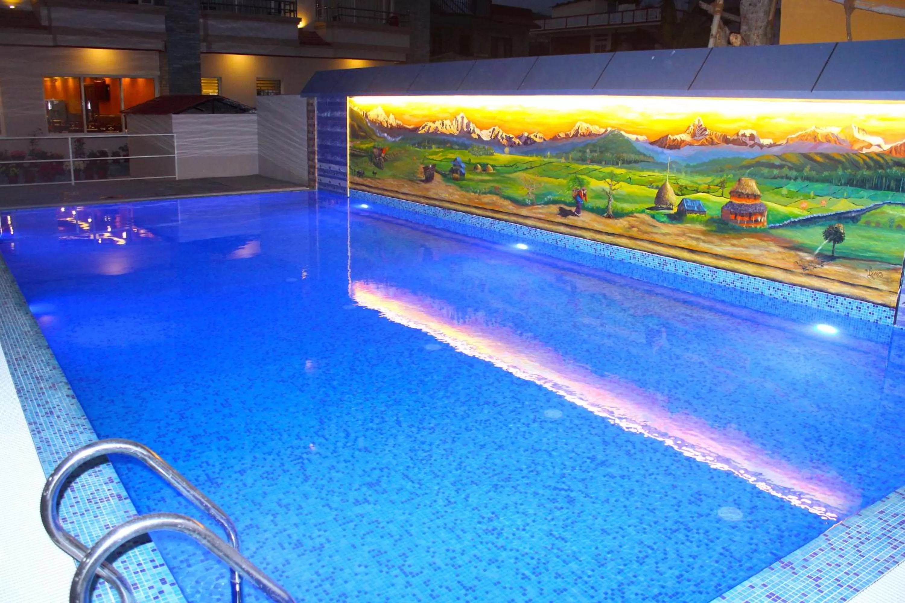 Swimming pool in Hotel Iceland