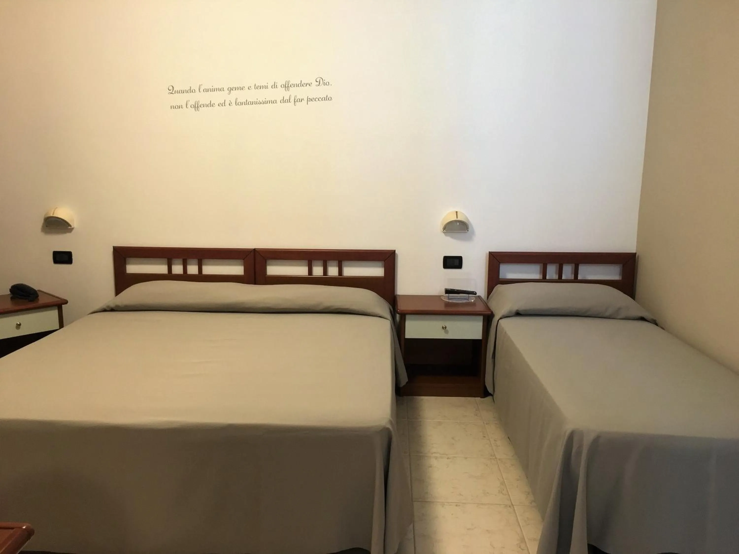 Photo of the whole room in Hotel Euro