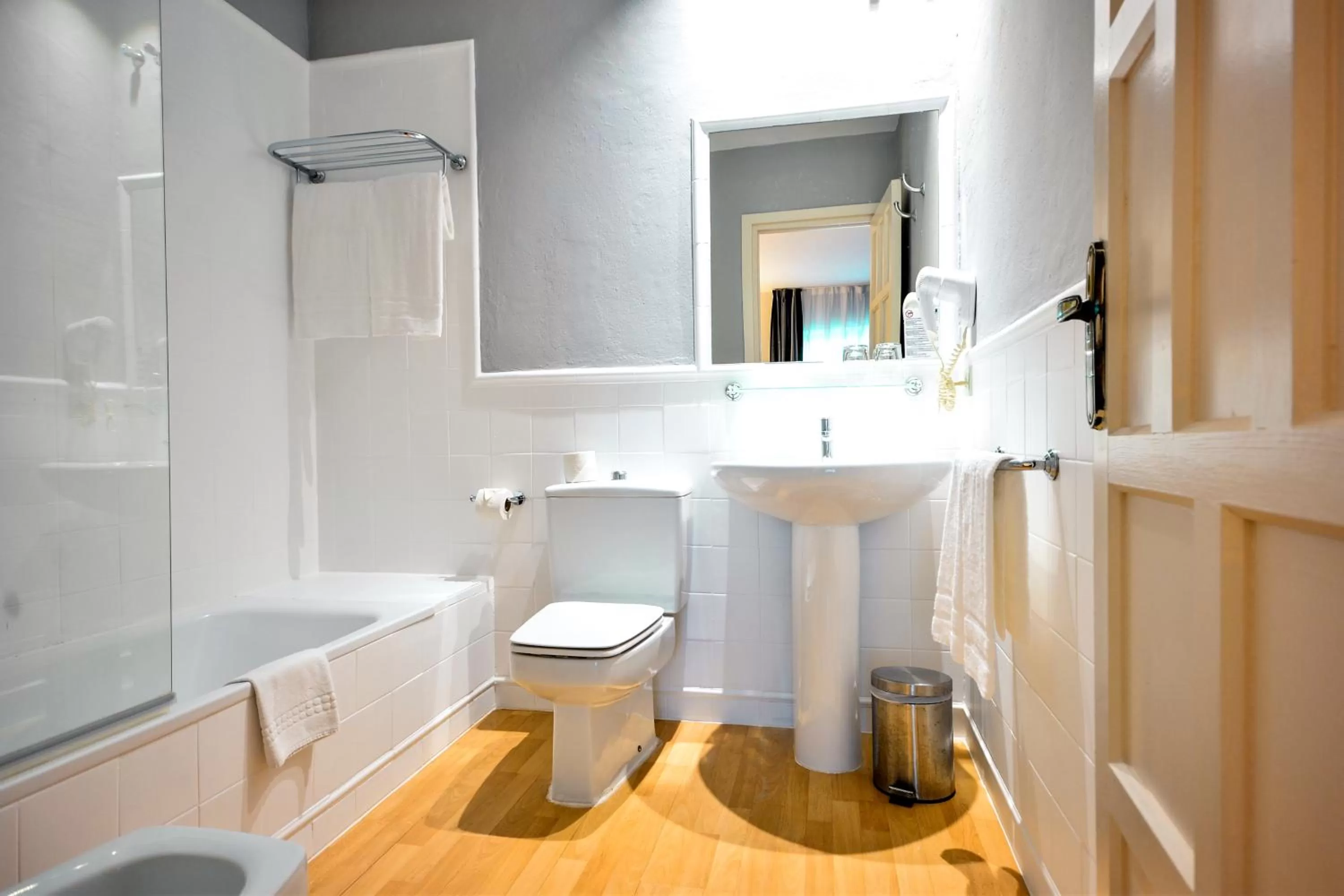 Shower in Hotel Oromana