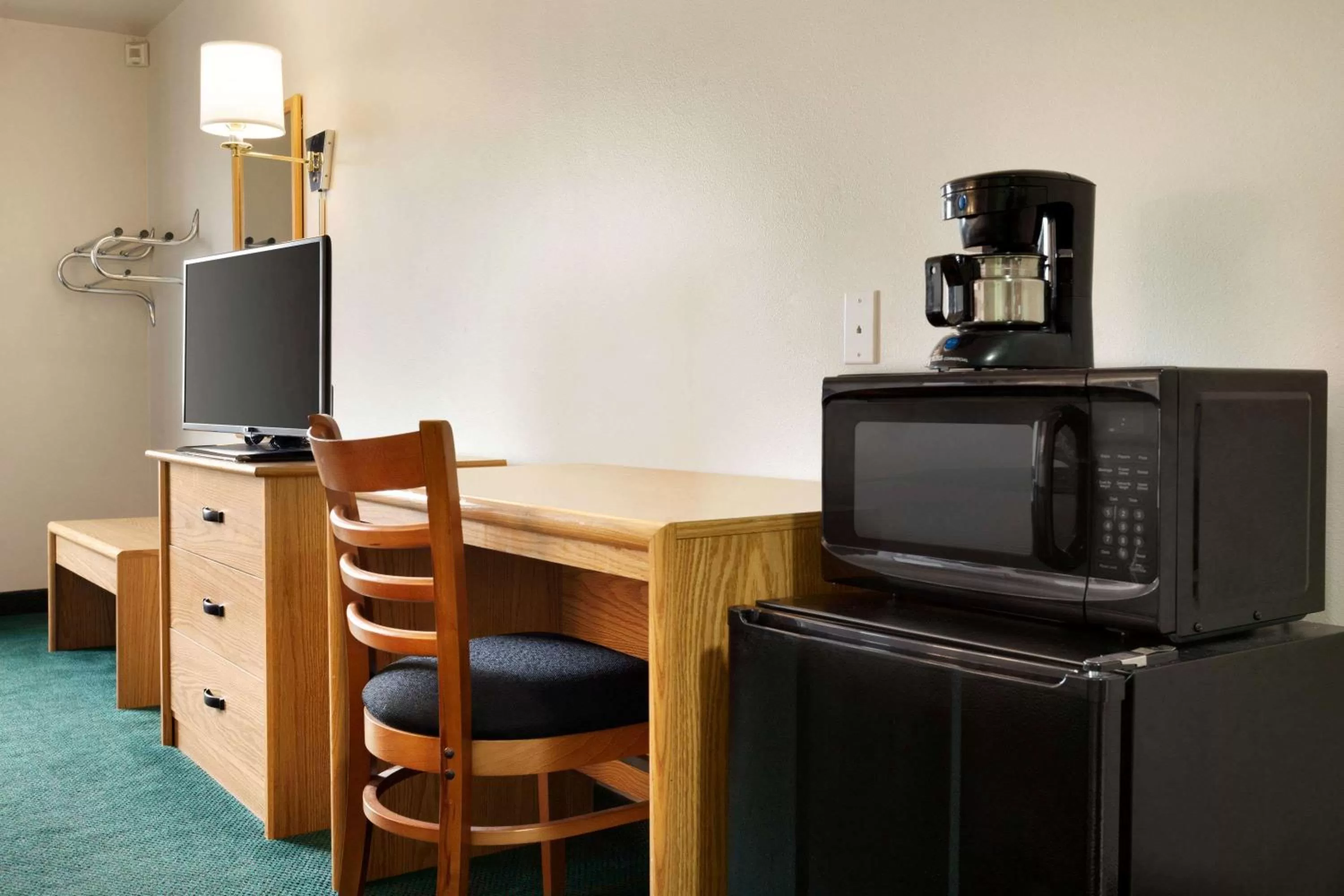 Photo of the whole room in Travelodge by Wyndham Milford