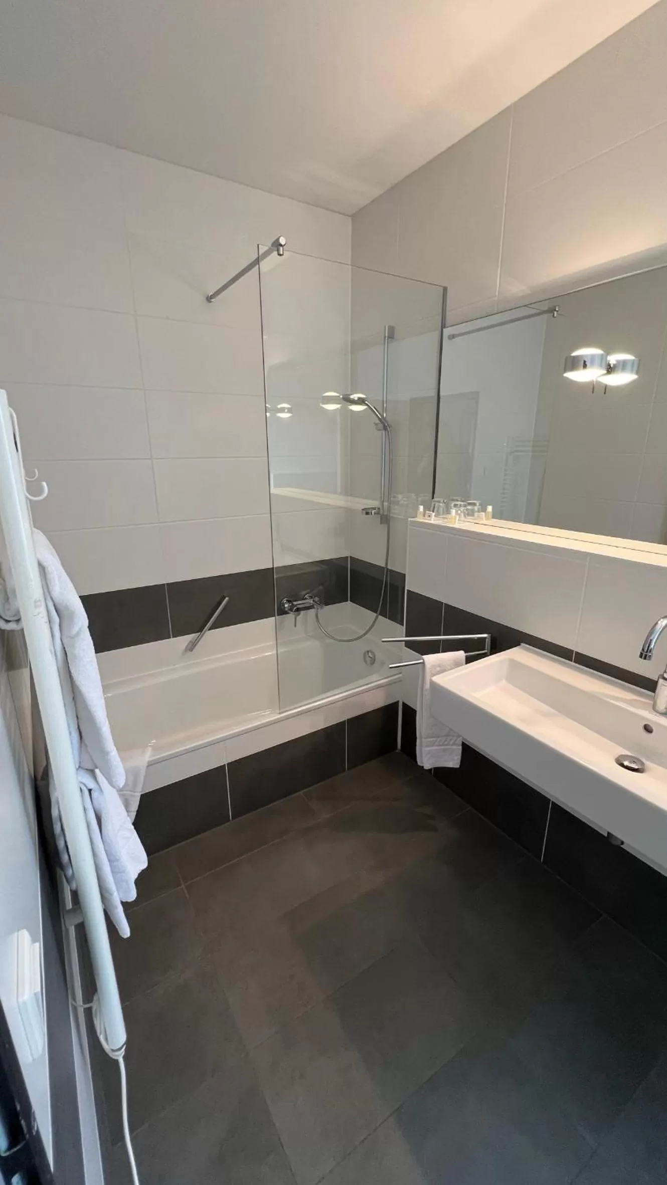 Bathroom in Hotel Am Römerwall