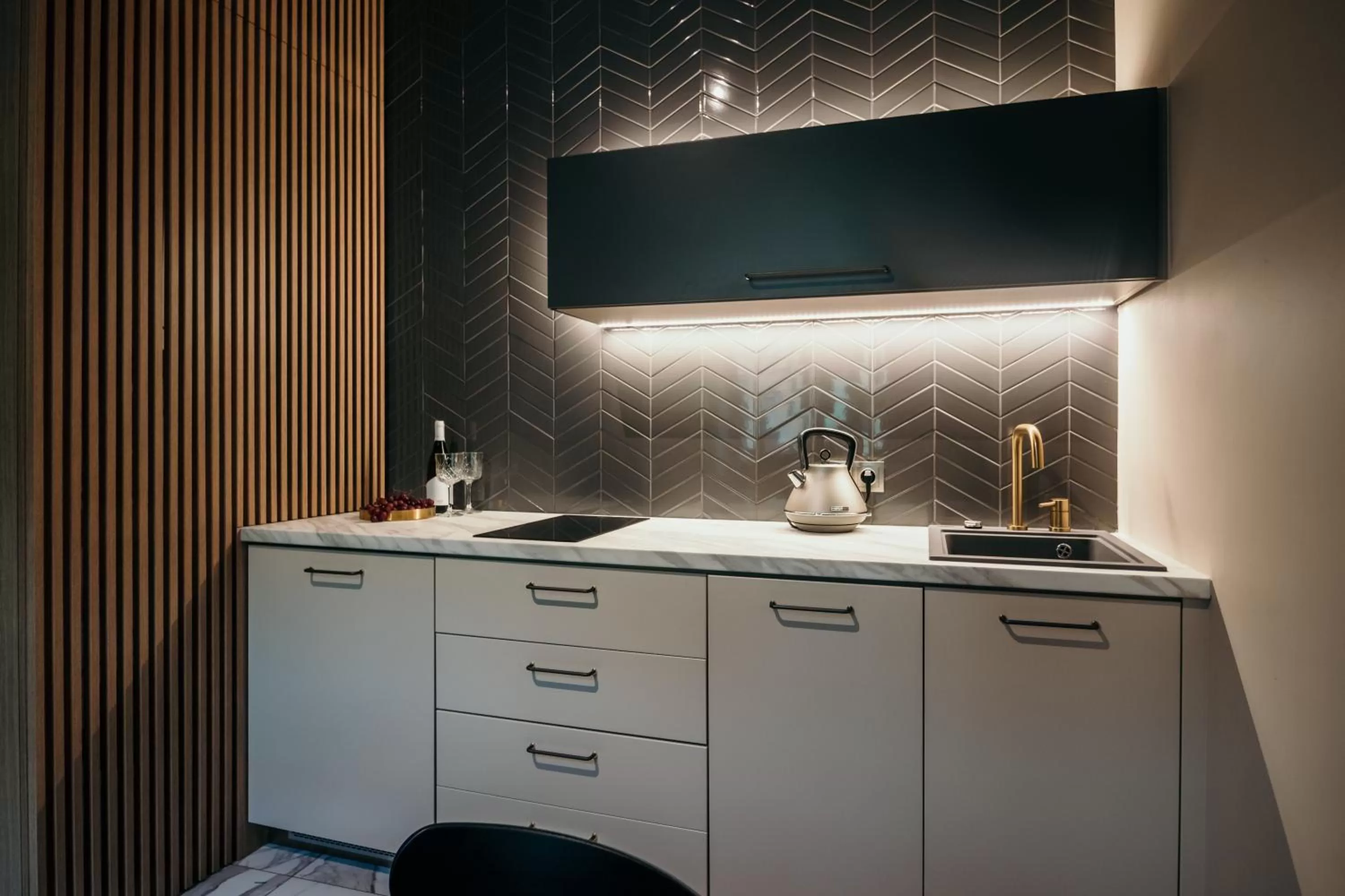 Kitchen or kitchenette, Kitchen/Kitchenette in Apartamenty Małe Garbary