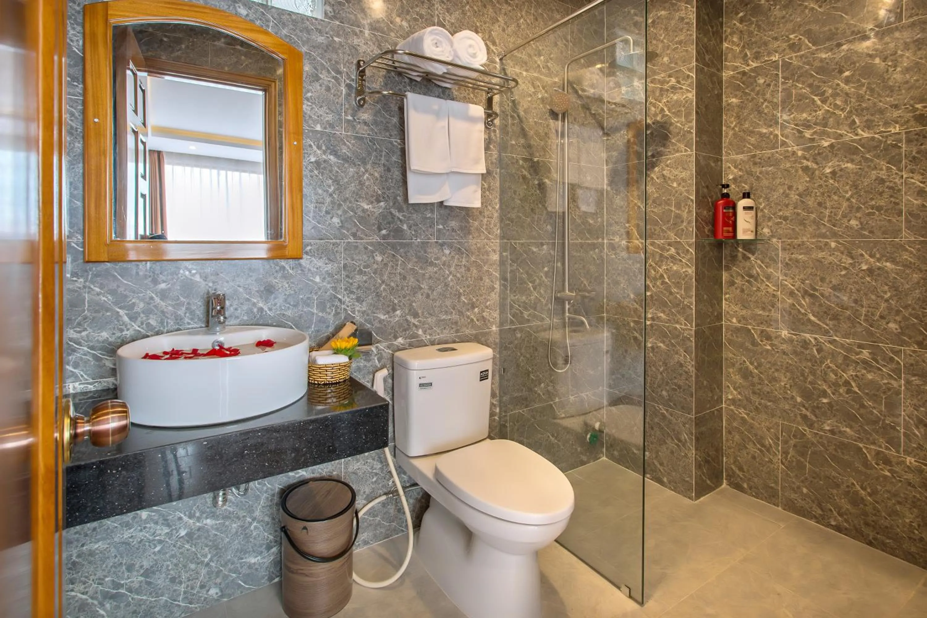 Shower in Hoi An Vi Khoa Villa