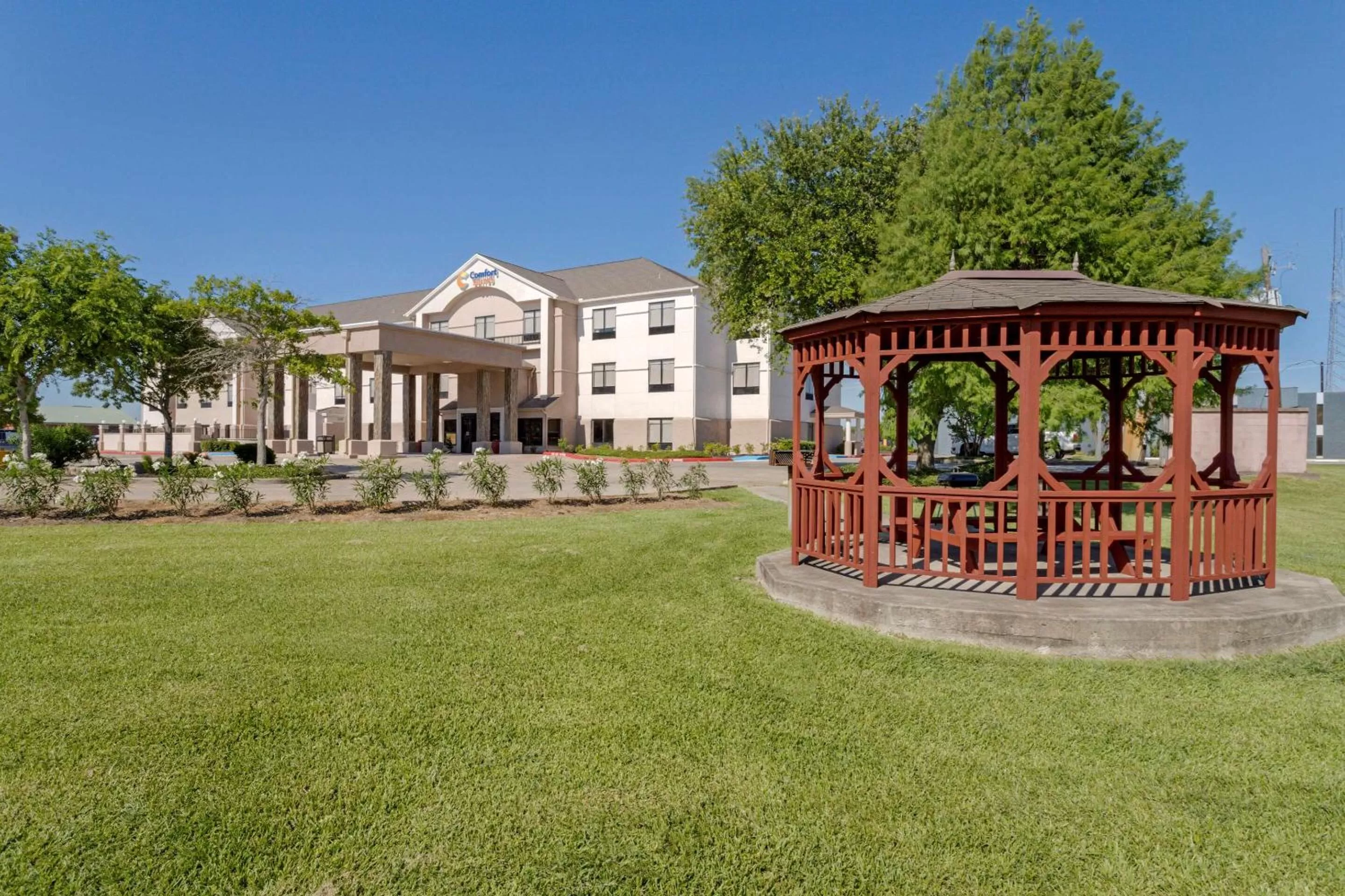 Property building in Comfort Suites La Porte - Baytown