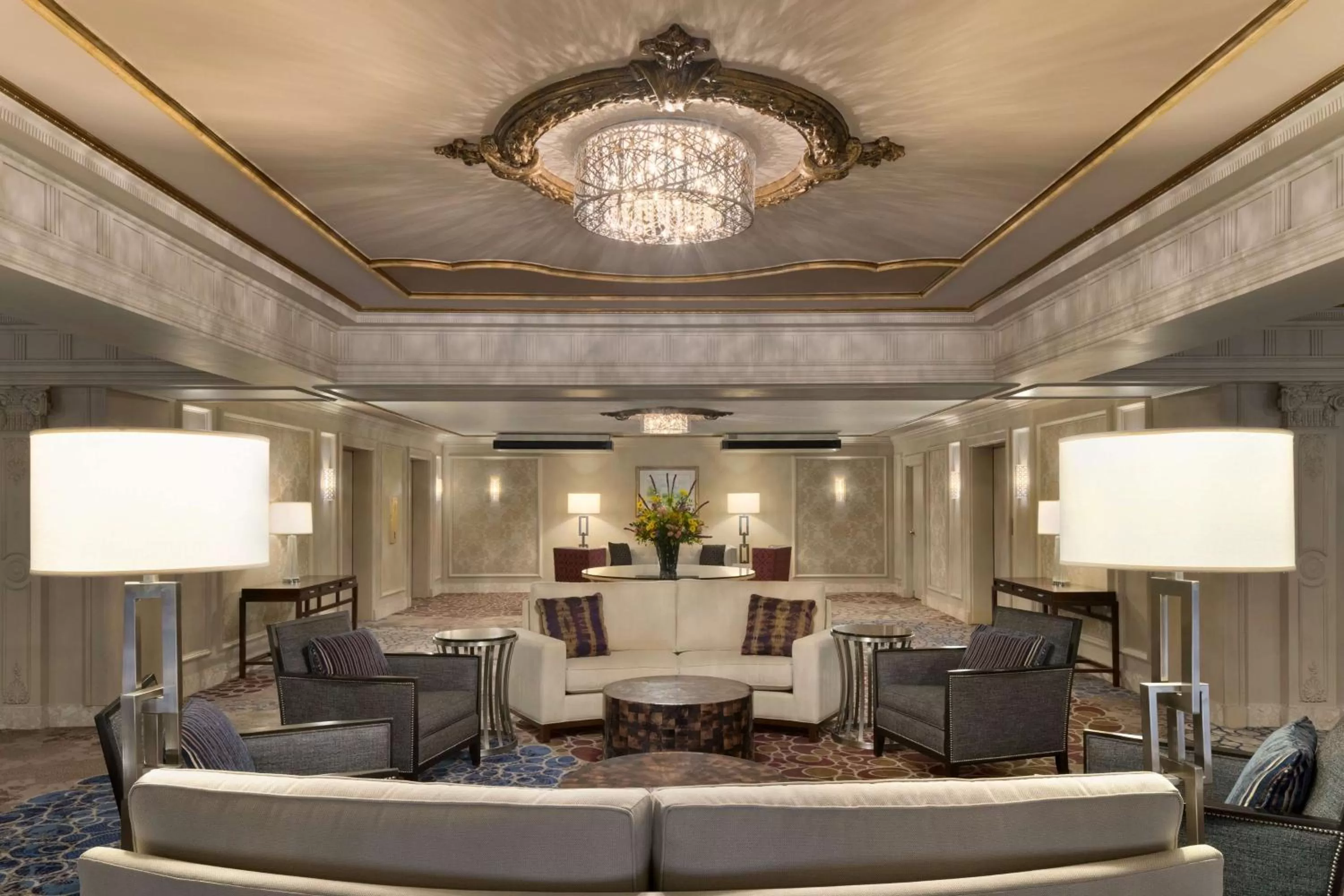 Lobby or reception in Hilton St. Louis Frontenac