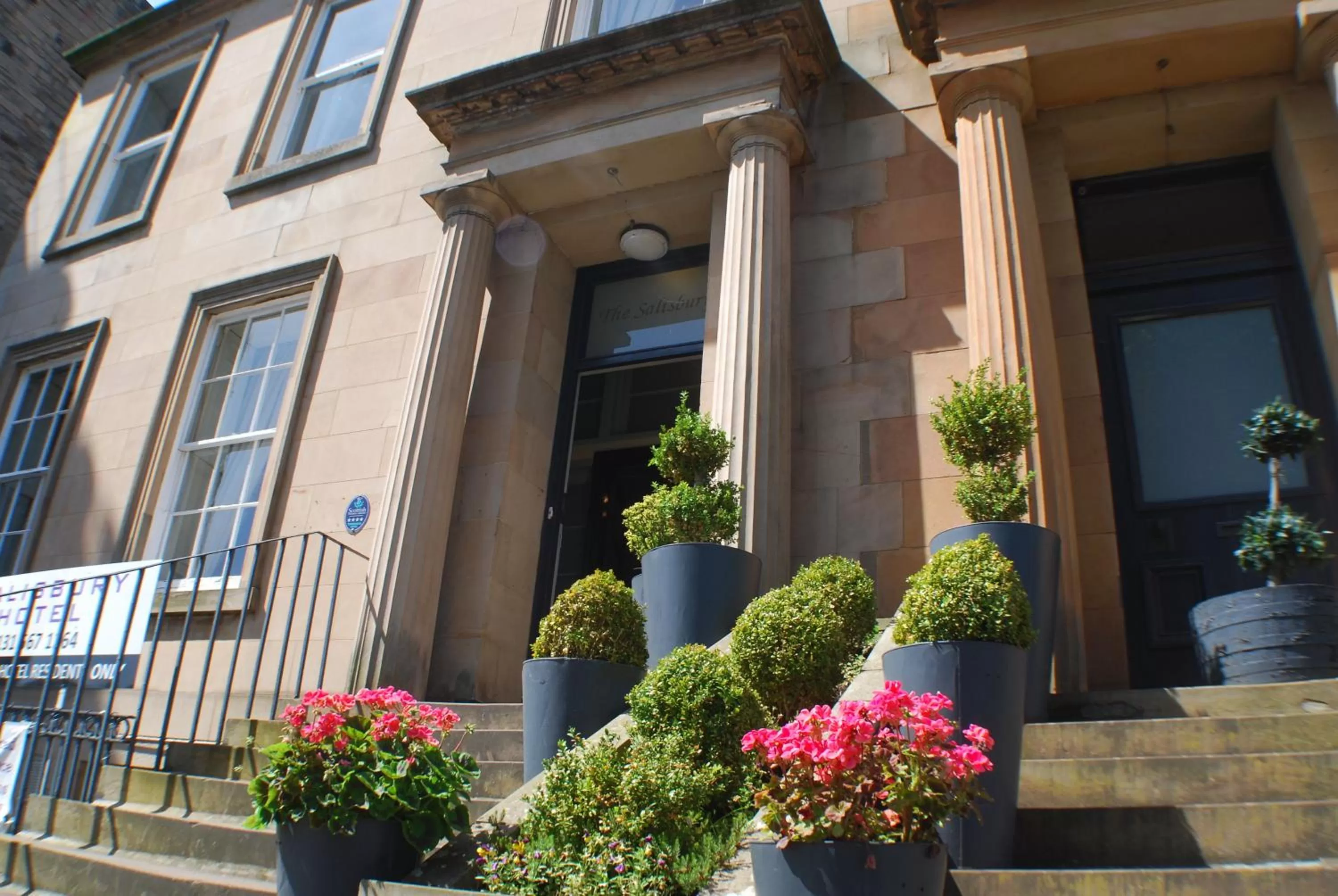 Facade/entrance in The Salisbury Hotel