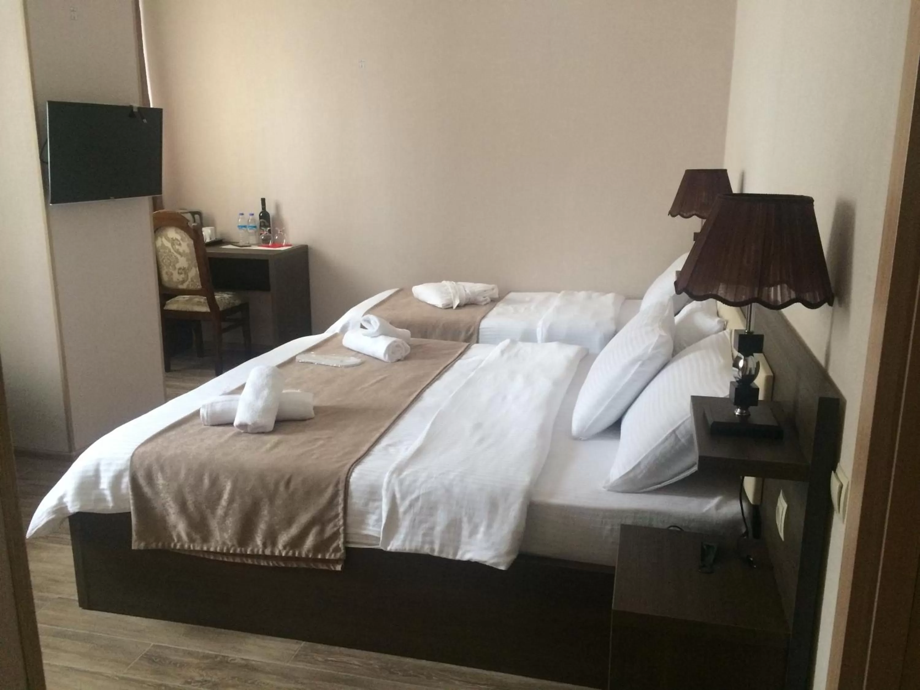 Bedroom, Bed in Family Hotel Triston