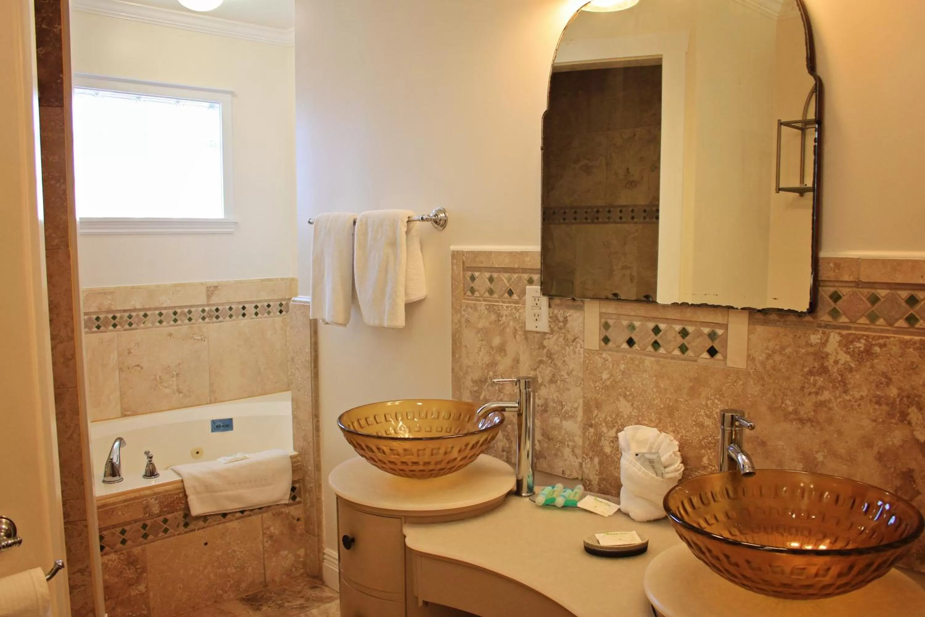 Bathroom in Bowen Motel