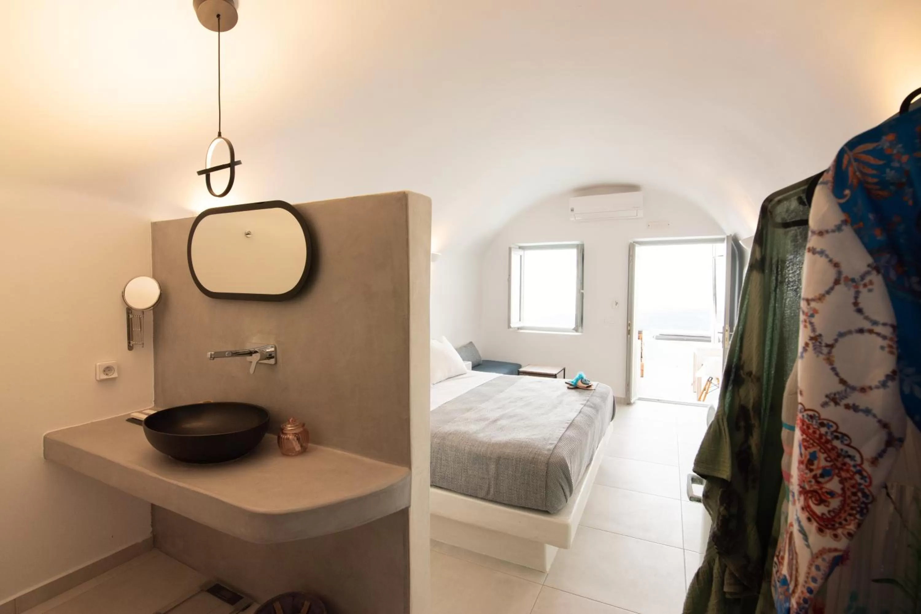 Bed in Caldera Cliff Illusion