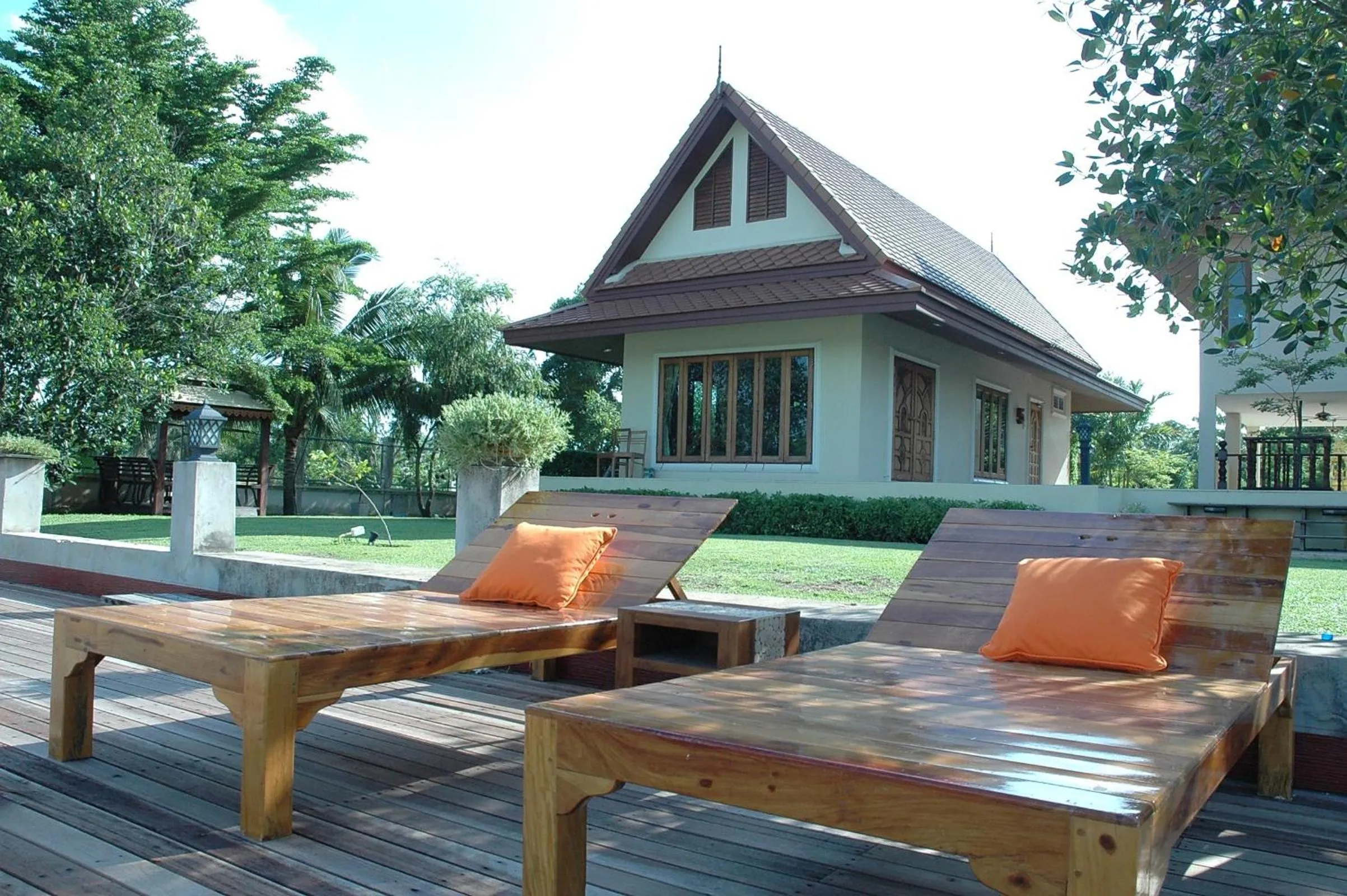 Facade/entrance in Thararin Villa