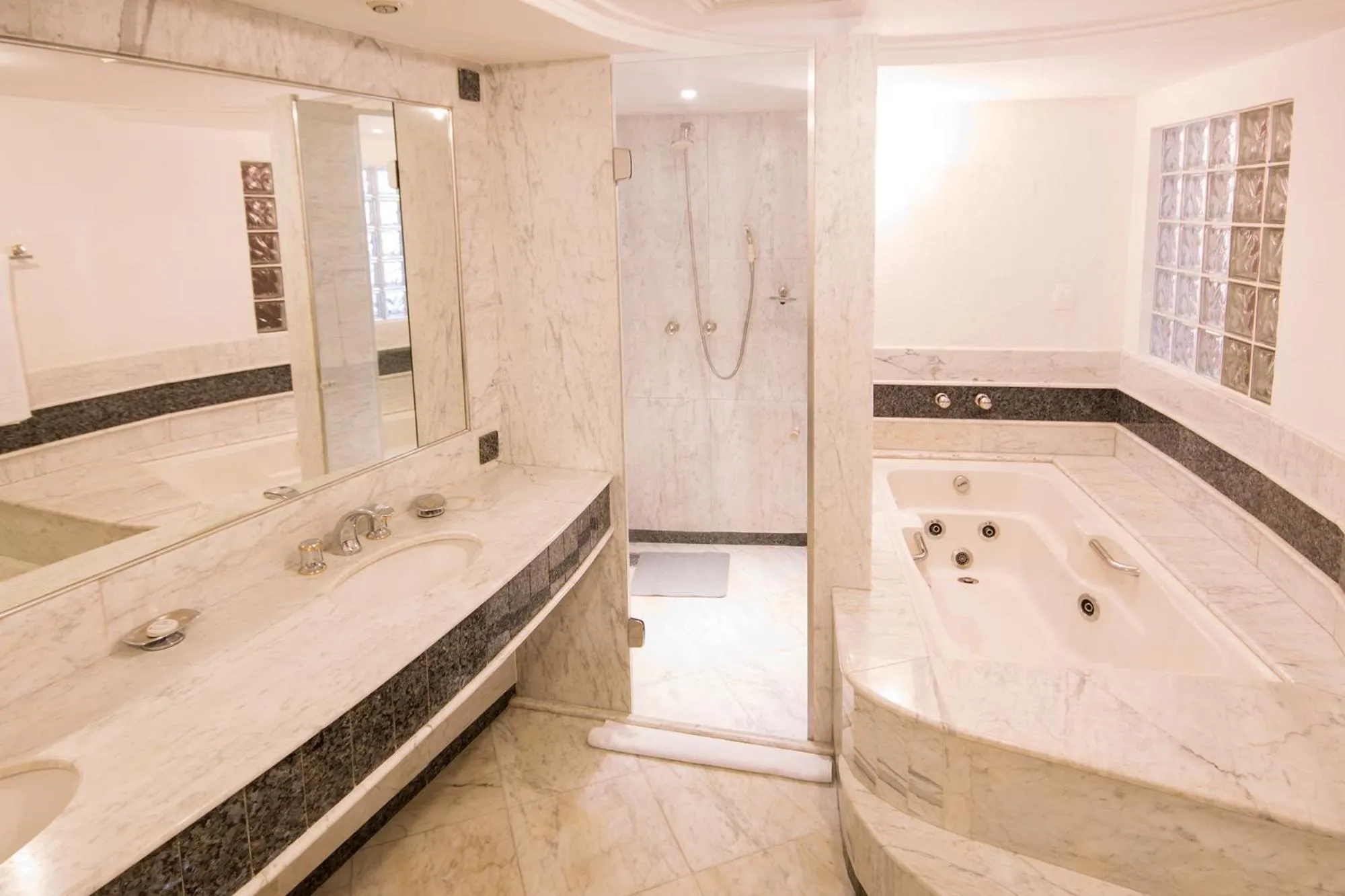 Bathroom in Hotel Golden Park Internacional Foz & Convenções By Nacional Inn