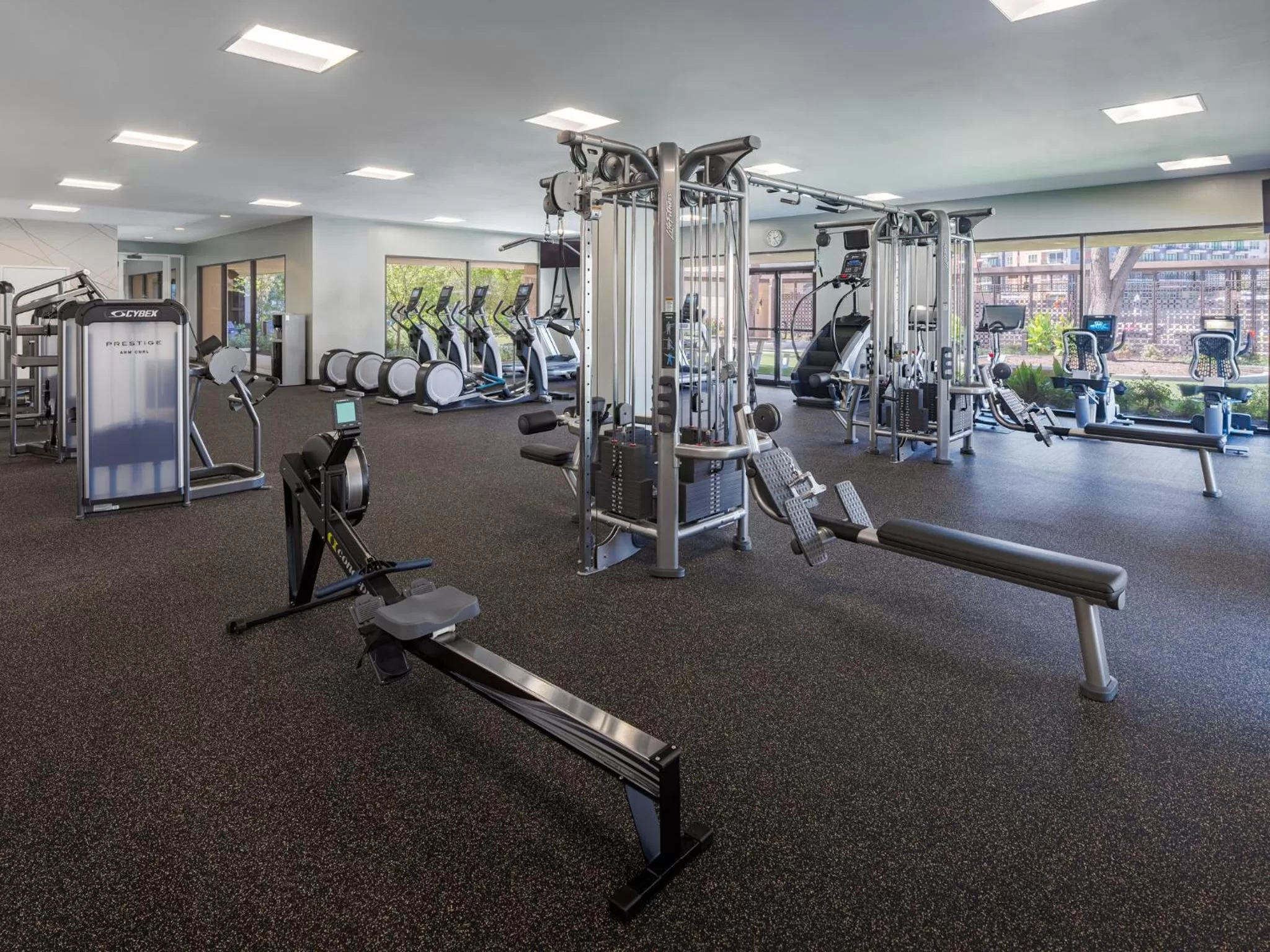 Fitness centre/facilities in Omni Las Colinas Hotel