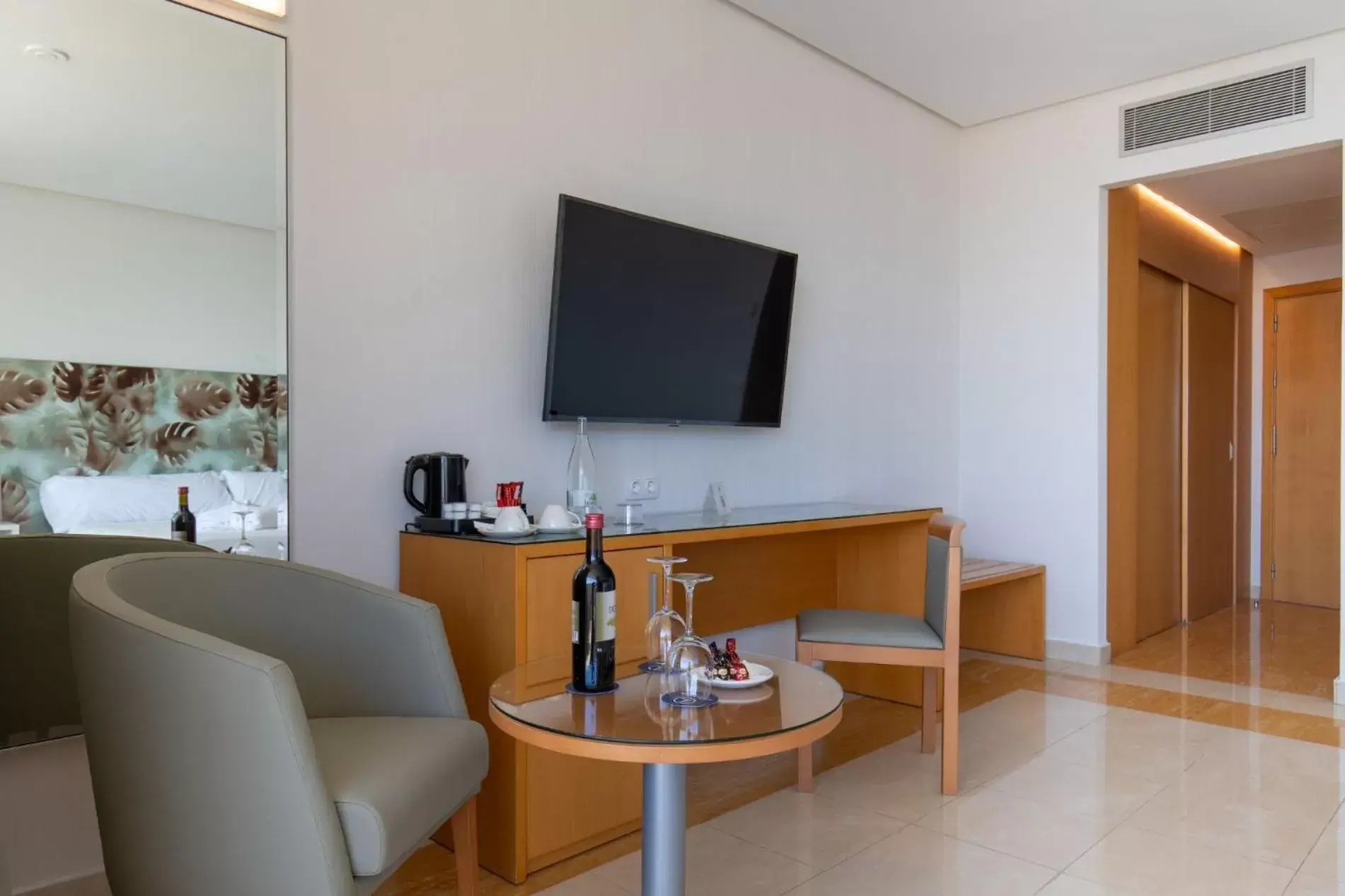 Superior Double or Twin Room with Terrace (1 Adult) - single occupancy in Hotel BCL Levante Club & Spa 4 Sup - Only Adults Recomended Superior Double or Twin Room with Terrace (1 Adult) - single occupancy in Hotel BCL Levante Club & Spa 4 Sup - Only Adults Recomended
